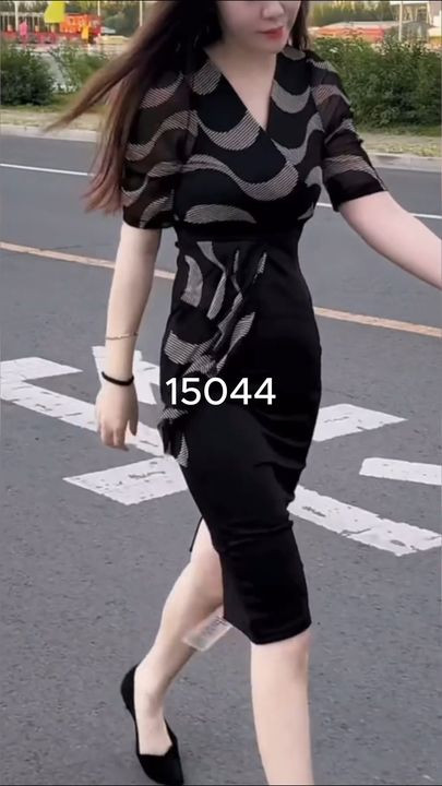 15044-Đầm body suông phối voan bèo hoạ tiết cách điệu ( thun mịn, voan)_thumbnail_0