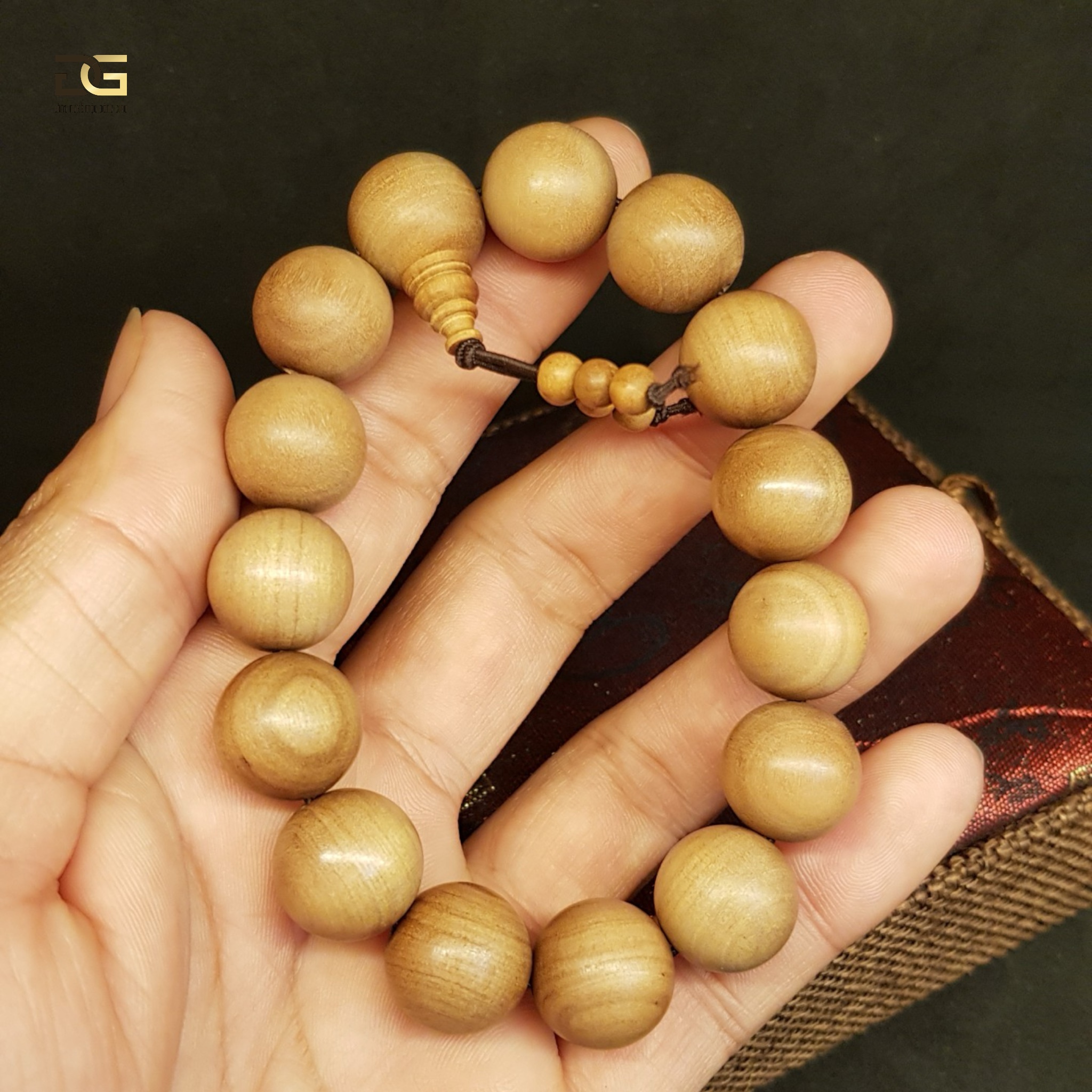 14mm (15 Hạt) Vòng Tay Đàn Hương Rừng Ấn Độ_thumbnail_5