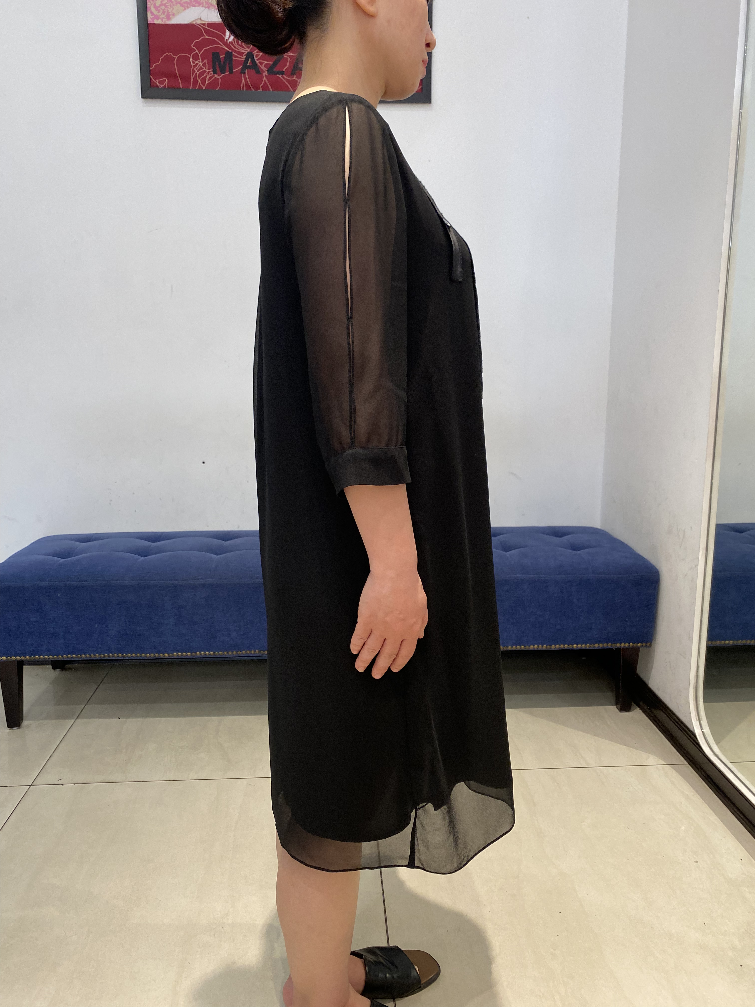 Váy đen phối trang trí_thumbnail_2