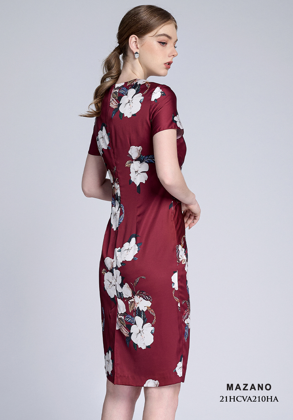 Váy nền đỏ họa tiết xoắn eo_thumbnail_1