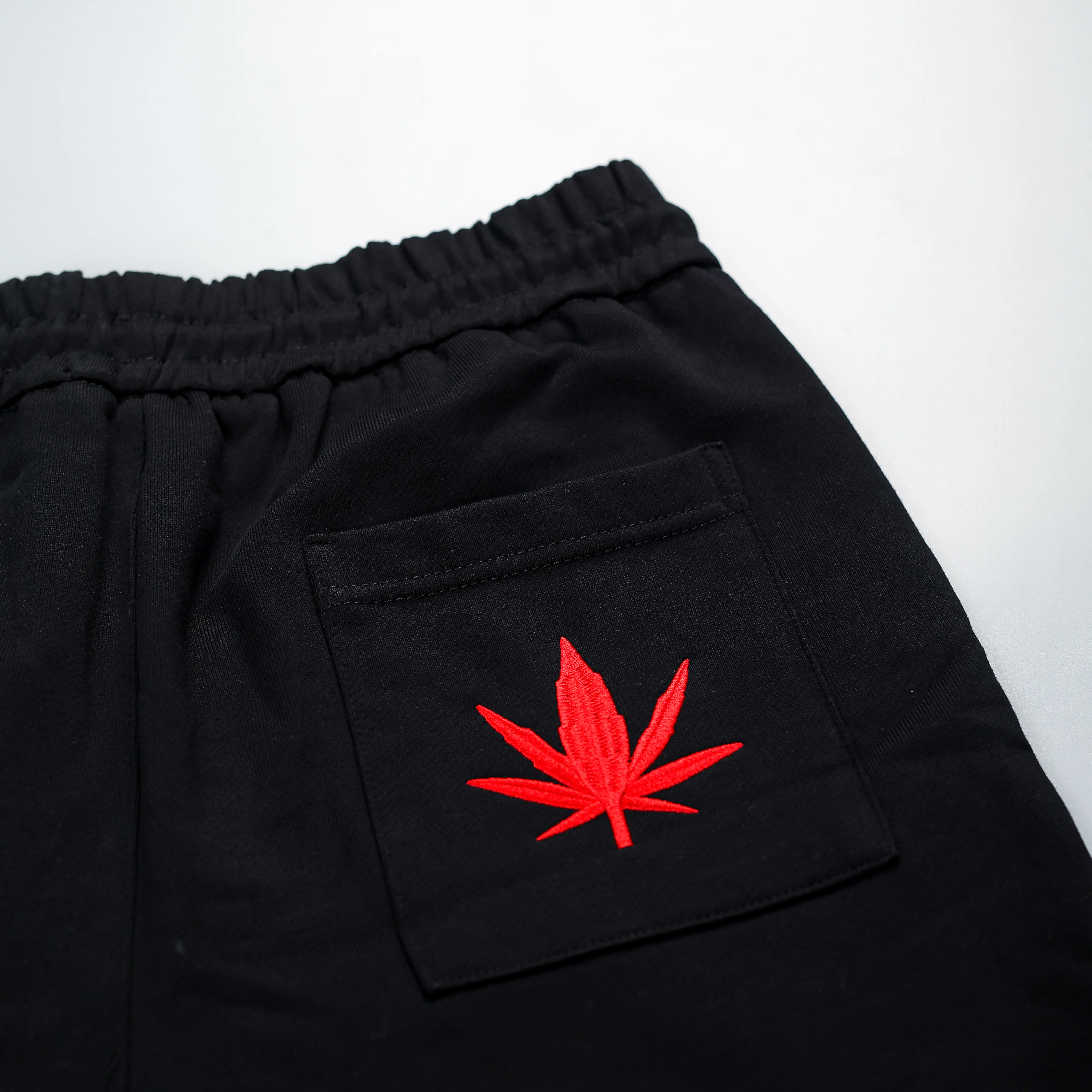 Short DSQ nỉ chữ in trắng_thumbnail_4