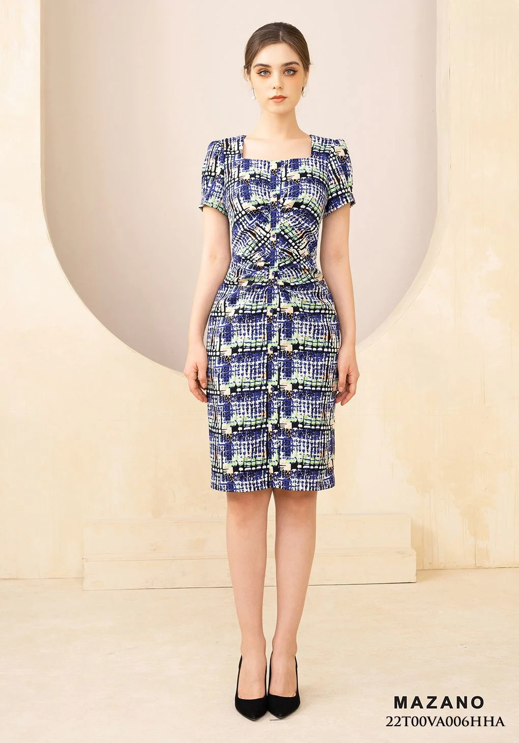 Đầm ôm nhún eo che bụng