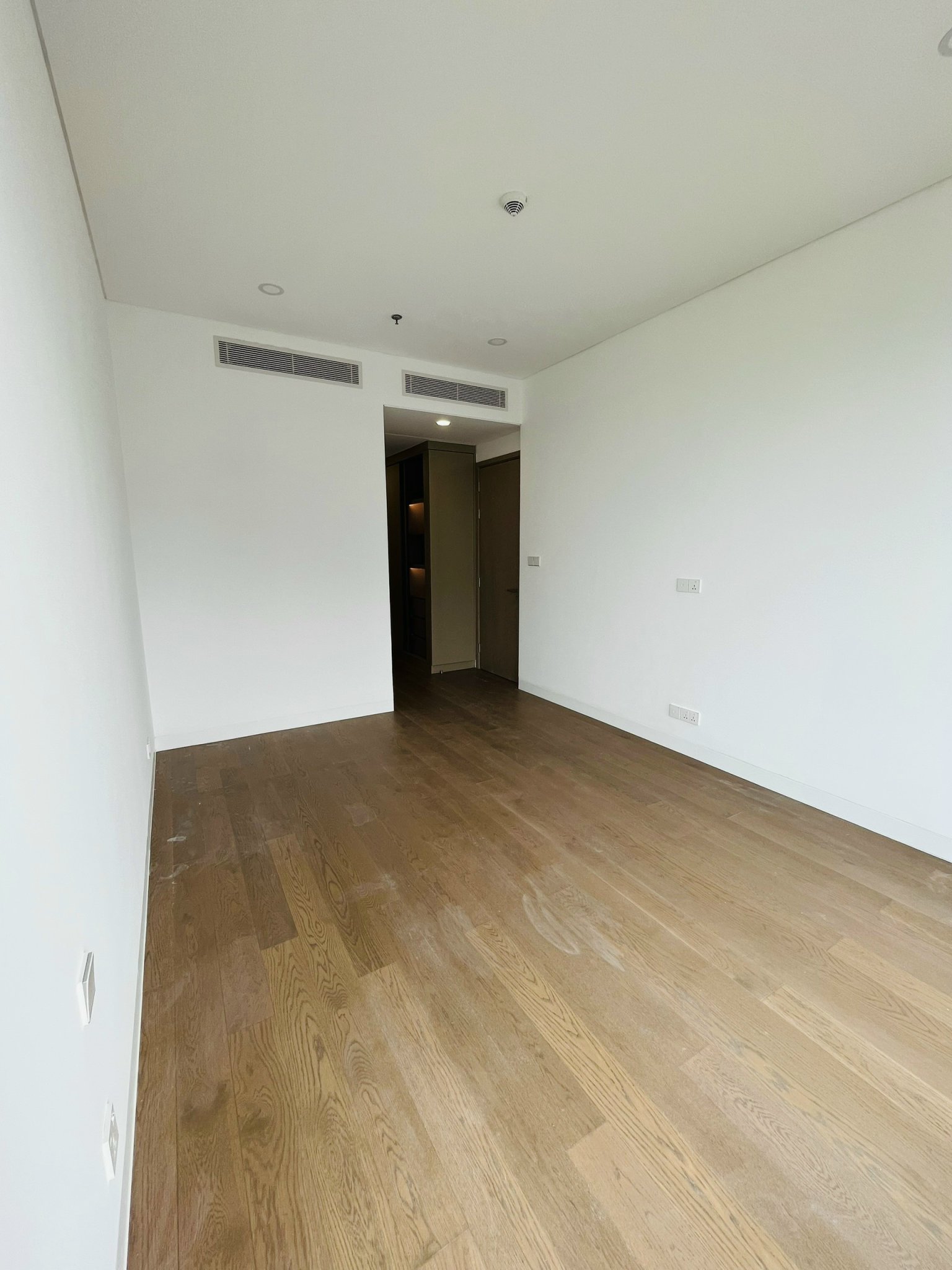 Chính chủ kẹt tiền cần bán gấp căn 2PN, 94m2 _thumbnail_1