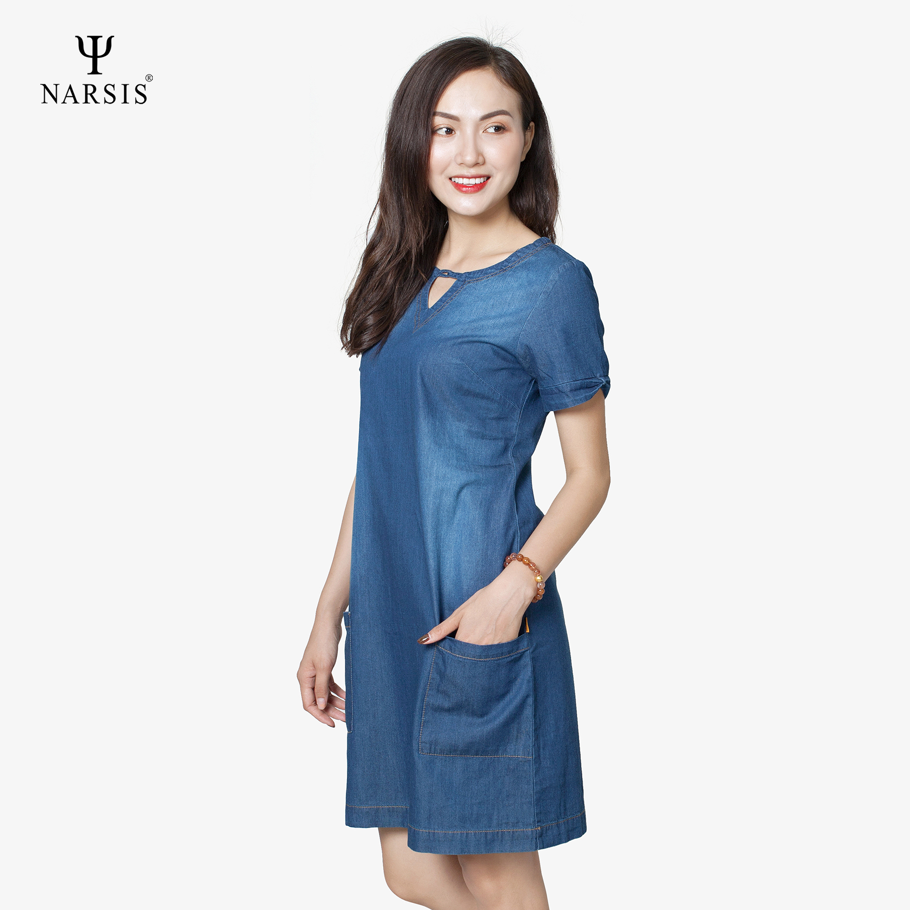 ĐẦM JEAN CỔ V TAY NƠ B8001 NARSIS CHẤT LIỆU JEAN BỀN BỈ, CÁ TÍNH, TRẺ TRUNG, THỜI TRANG_thumbnail_0