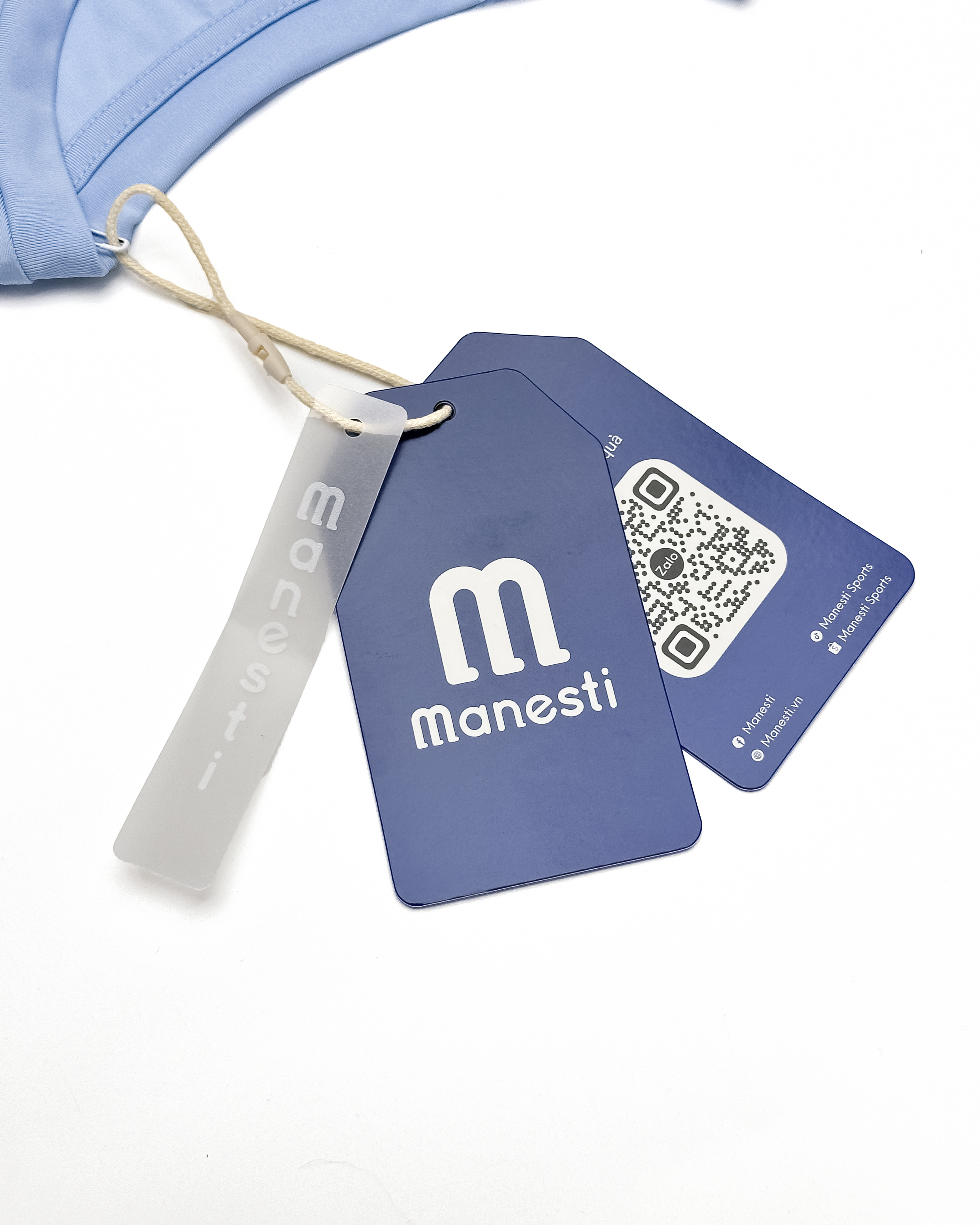 ÁO CỔ TRÒN MANESTI POLY LÔ GÔ m GIỮA NGỰC HỌA TIẾT SAU LƯNG_thumbnail_33