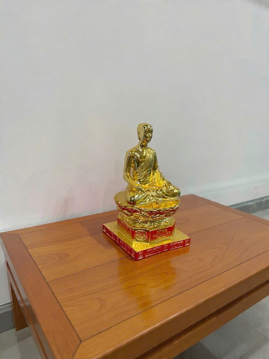 Tượng phật hoàng trần nhân tông cao 22 cm dát vàng 9999_thumbnail_1