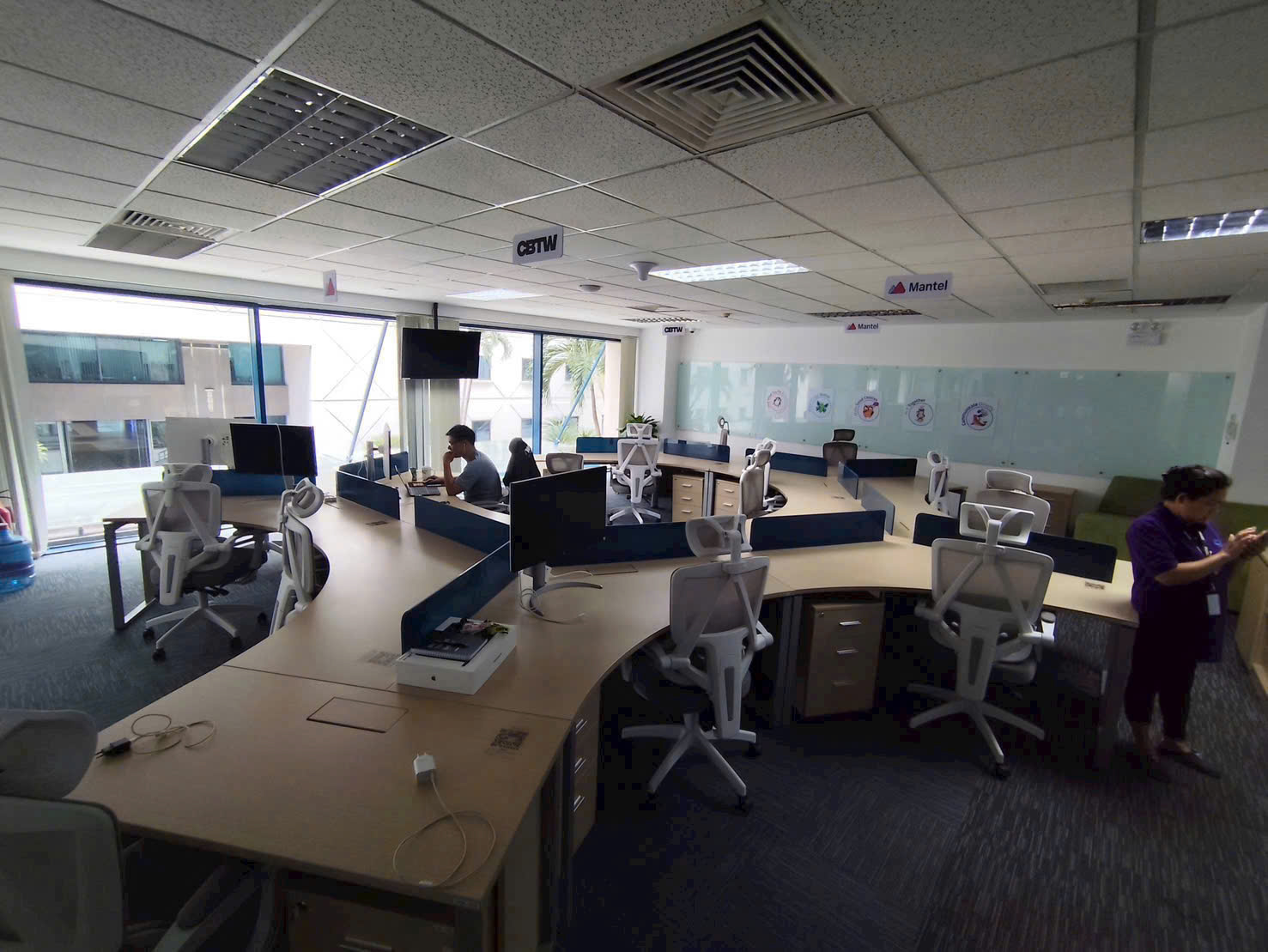 Bàn Họp LX12 - Giá Liên Hệ 0986 987 227