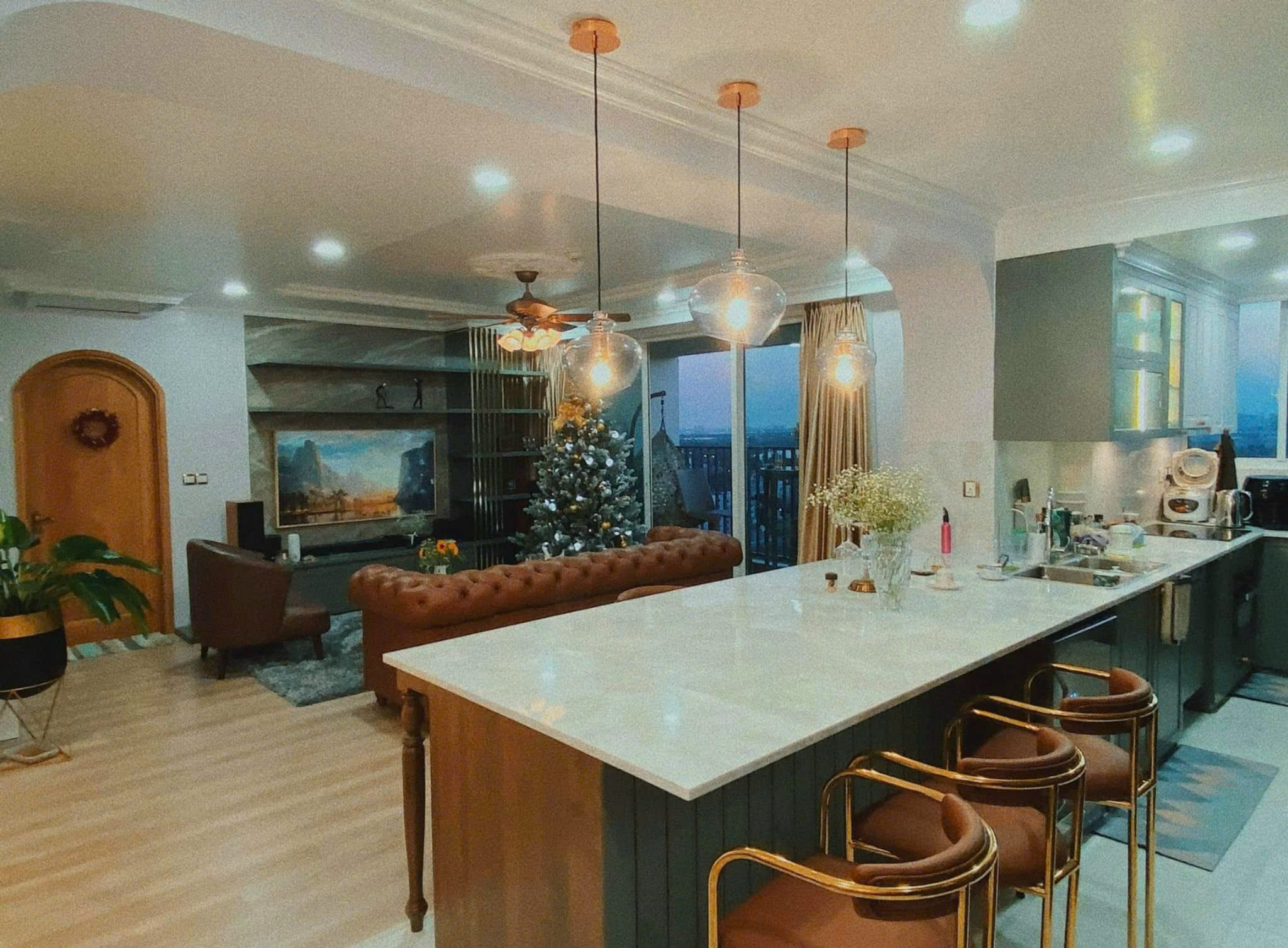 Gía bán chính chủ - bán căn hộ 3 phòng ngủ, view sông vĩnh viễn với thiết kế căn hộ hiện đại