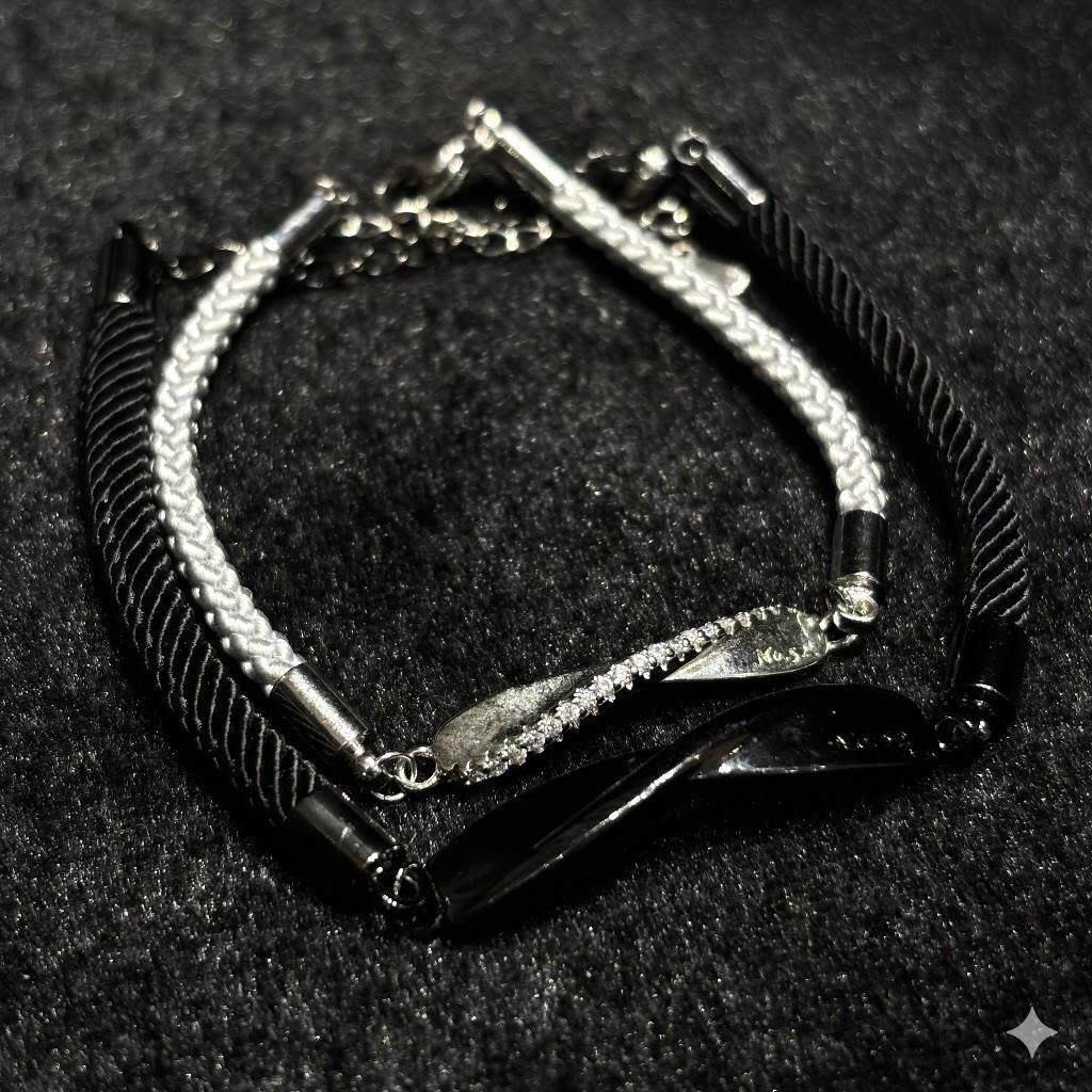 Vòng tay cặp charm đen trắng_thumbnail_3