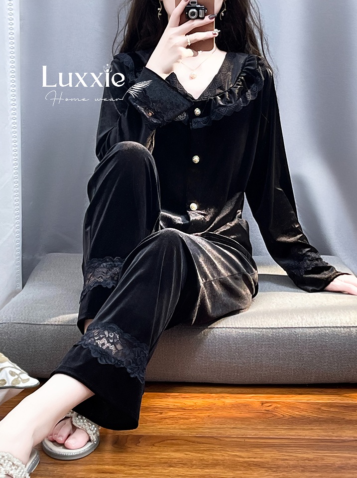 NHUNG38 Bộ ngủ nhung phối ren cổ lục