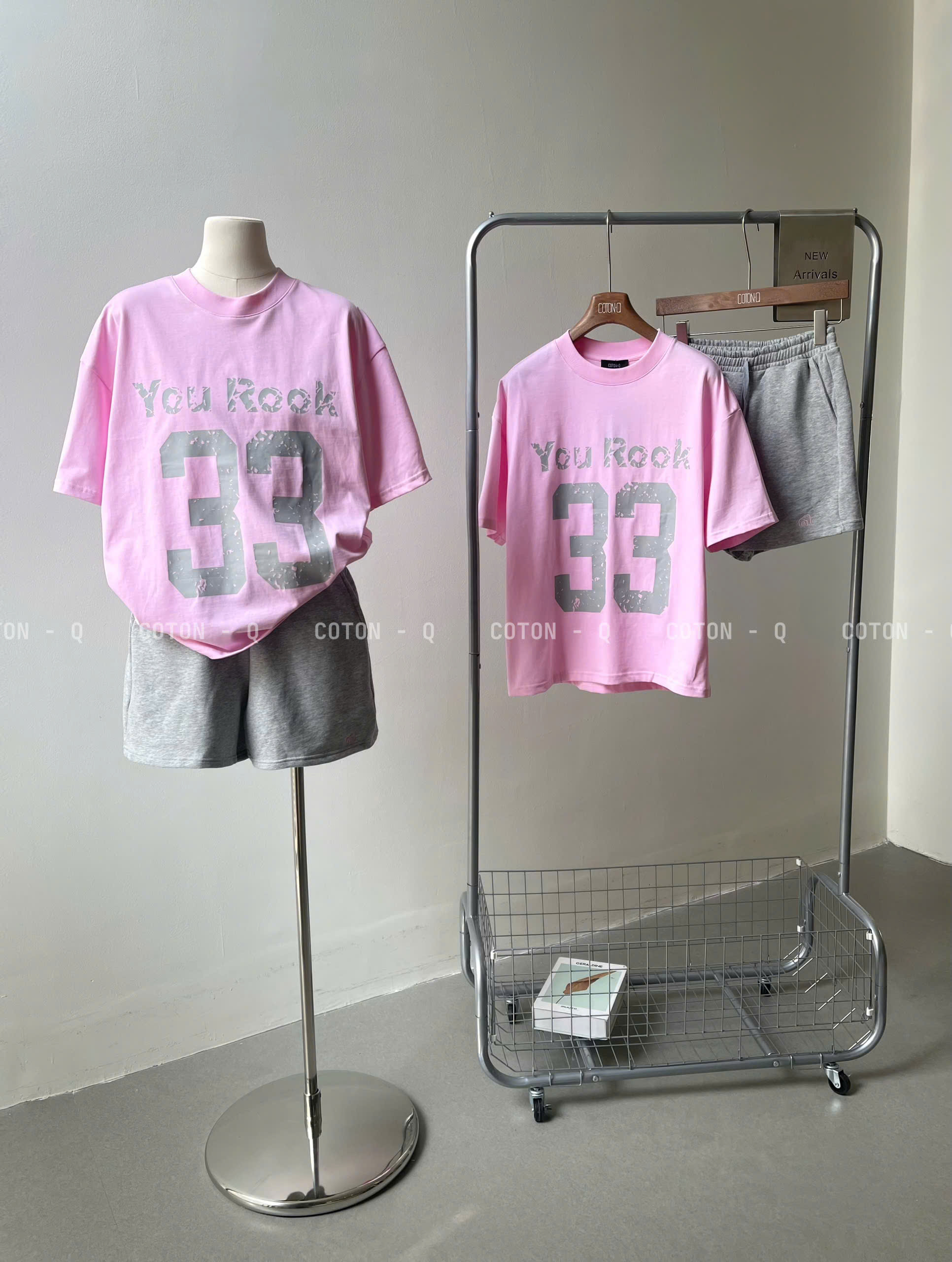 Set bộ áo thun hồng in chữ số 33 + quần xám_thumbnail_6