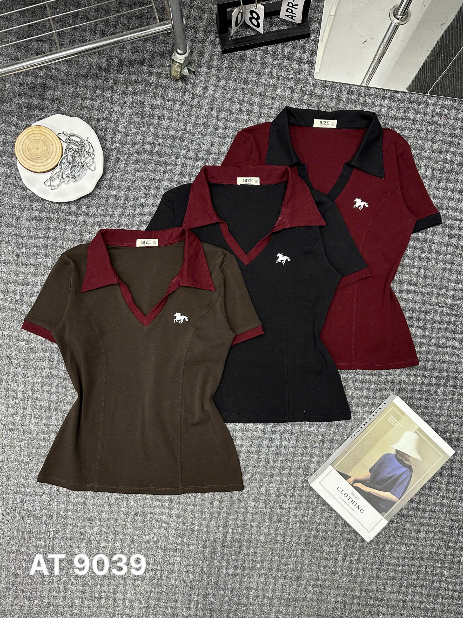 Áo thun phối cổ vền thêu ngựa bigsize AT9039 dành cho nàng béo mập từ 55-90kg