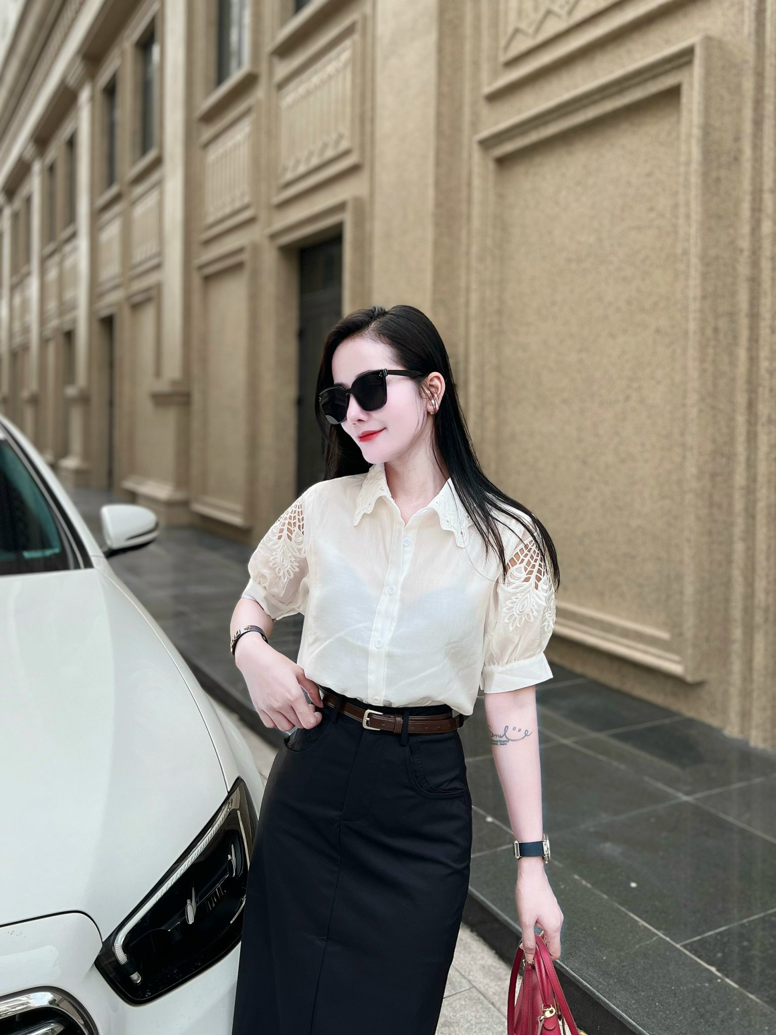 Áo Sơ Mi Họa Tiết Tay Phối Hoa Thiết Kế Xu Hướng Hiện Đại_thumbnail_2