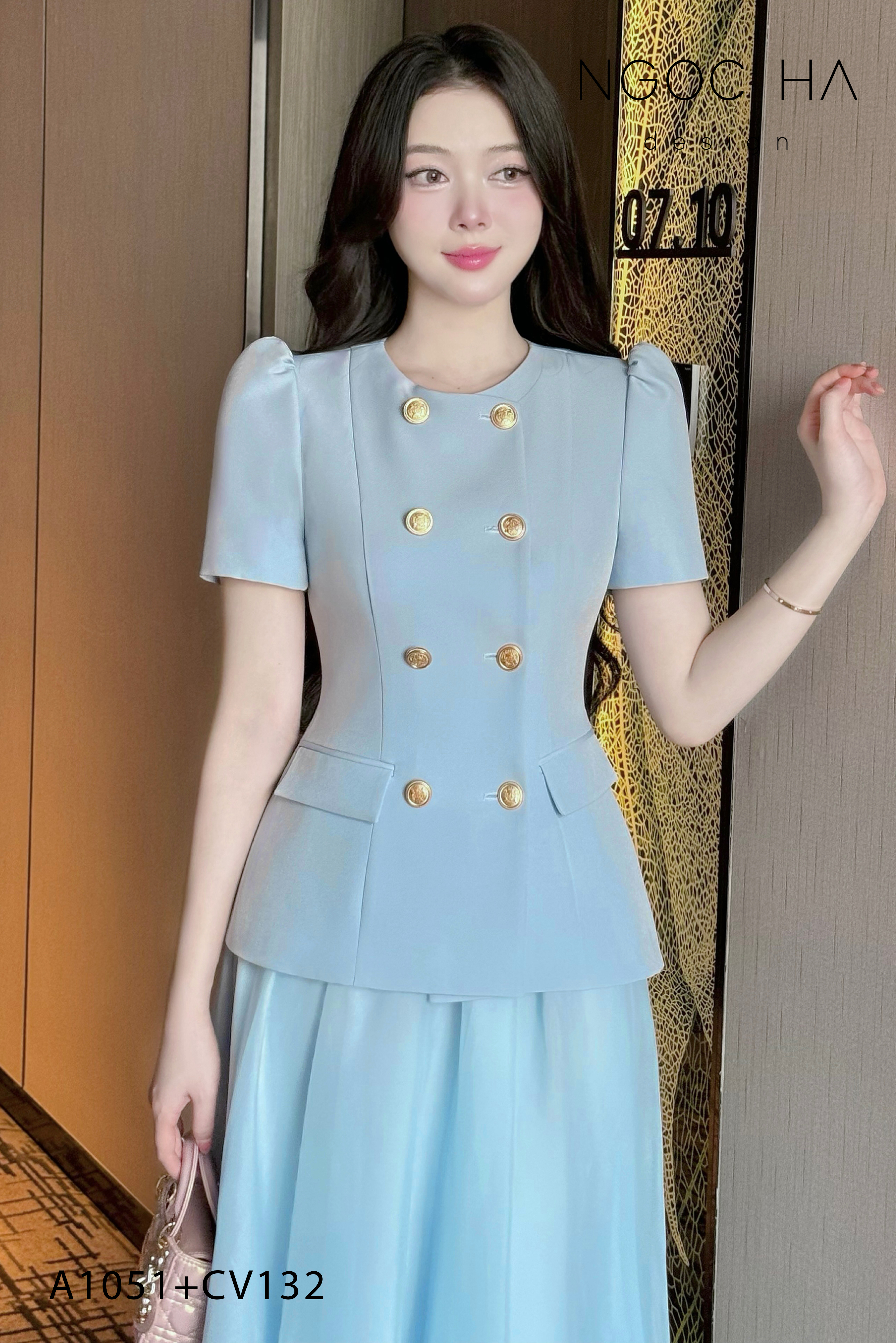 Jenni Set_ Áo Vest Cổ Tròn Đính Cúc, Chân Váy Tơ Màu Xanh A1051+CV132_thumbnail_7