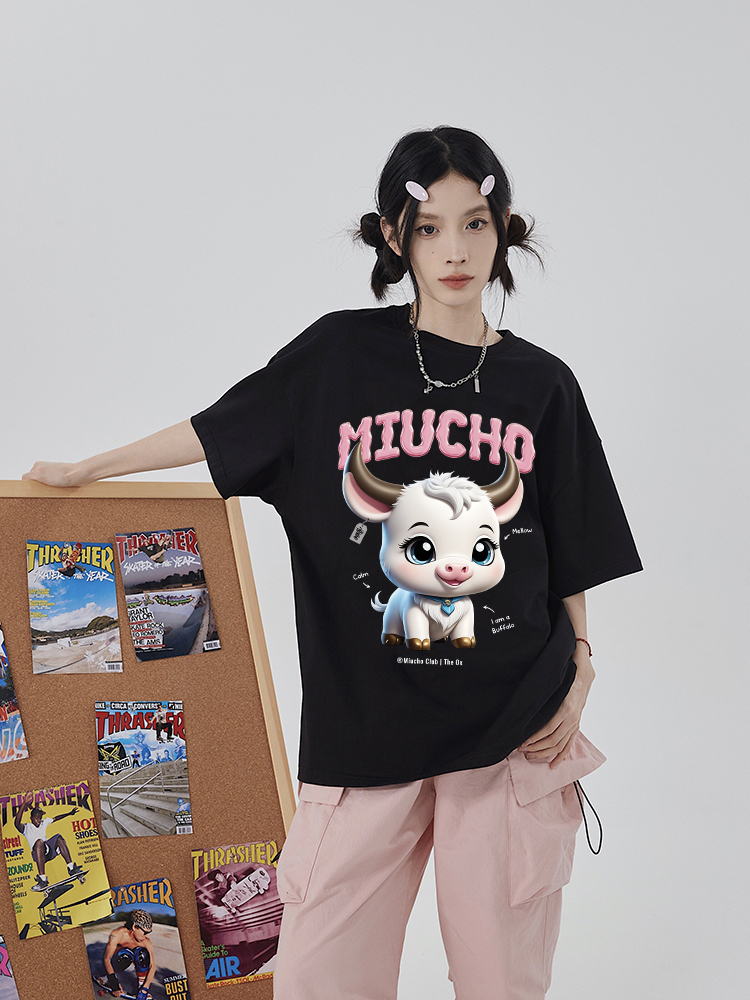 Áo thun form rộng 12 con giáp tuổi Sửu ATD1247 Miucho tay ngắn cổ tròn in mix_thumbnail_10