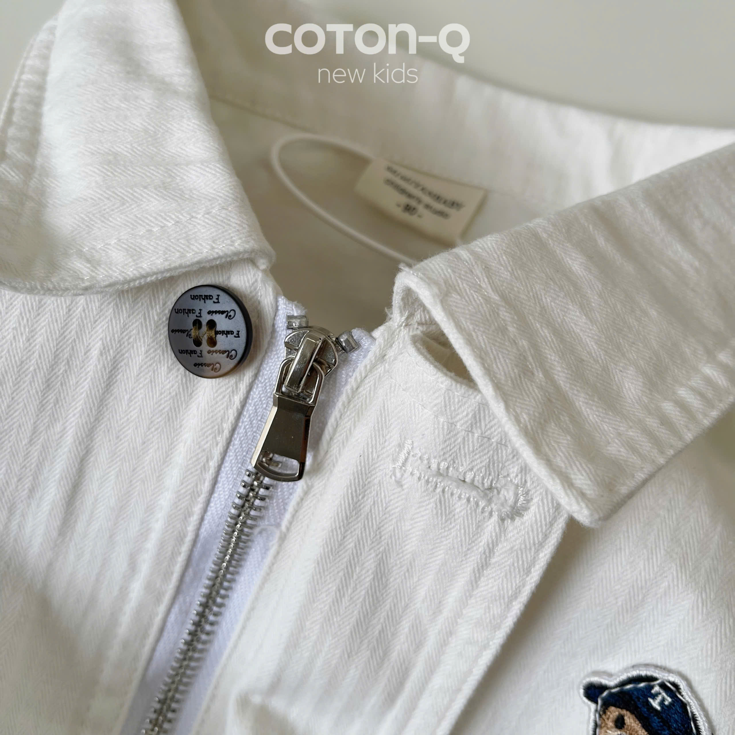 Áo khoác bomber bé ( TRẮNG )_thumbnail_10