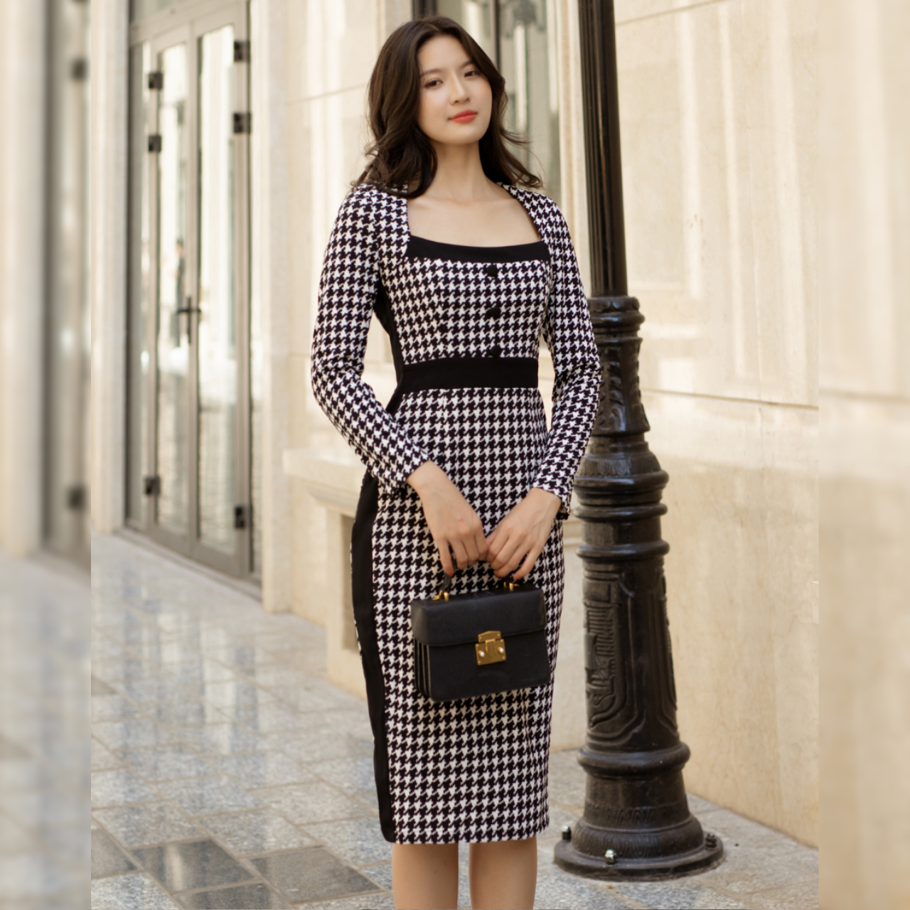 Đầm body họa tiết ziczac sang trọng_thumbnail_4