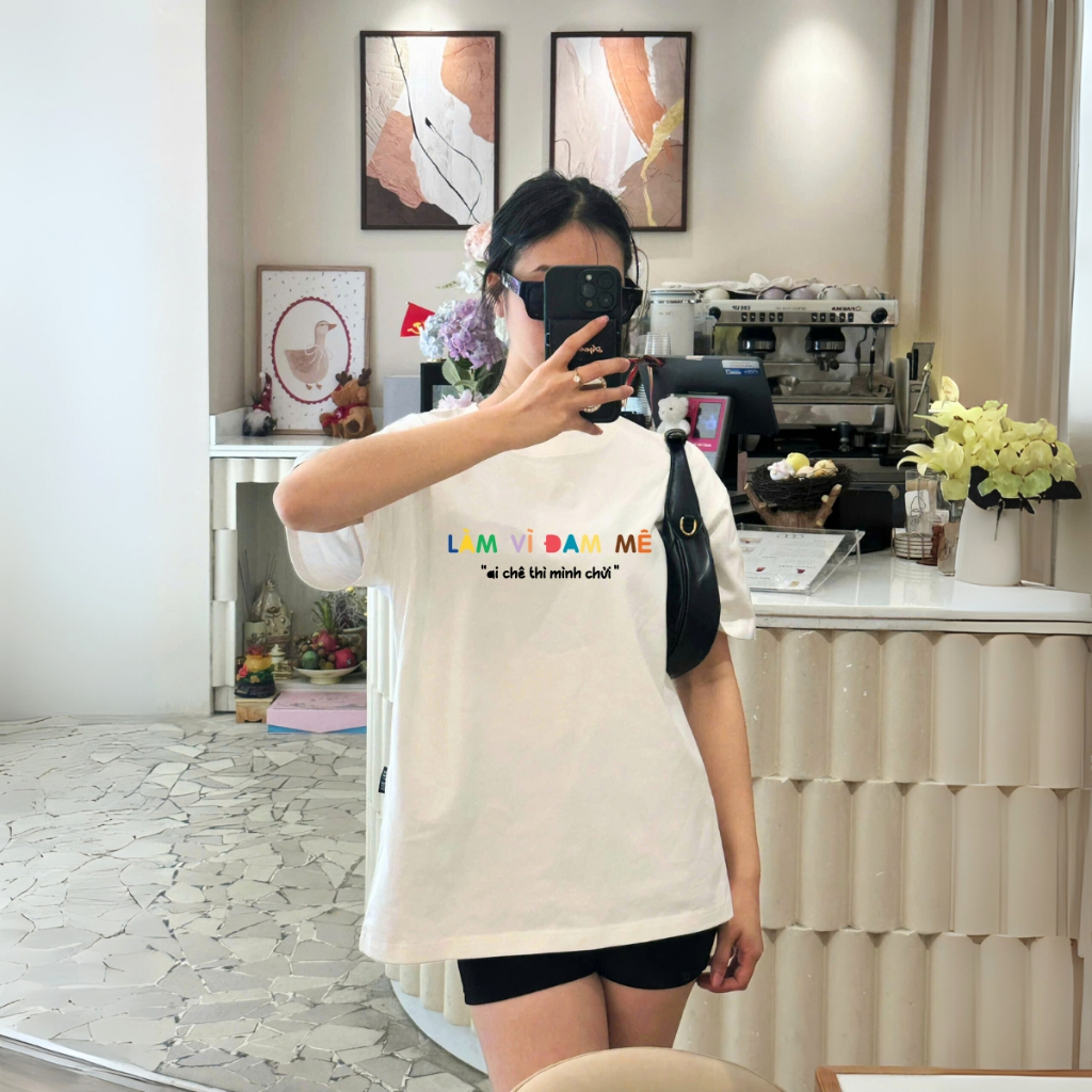 Áo thun nữ màu trắng form oversize rộng local brand We Tee in chữ Làm vì đam mê - T029_thumbnail_4
