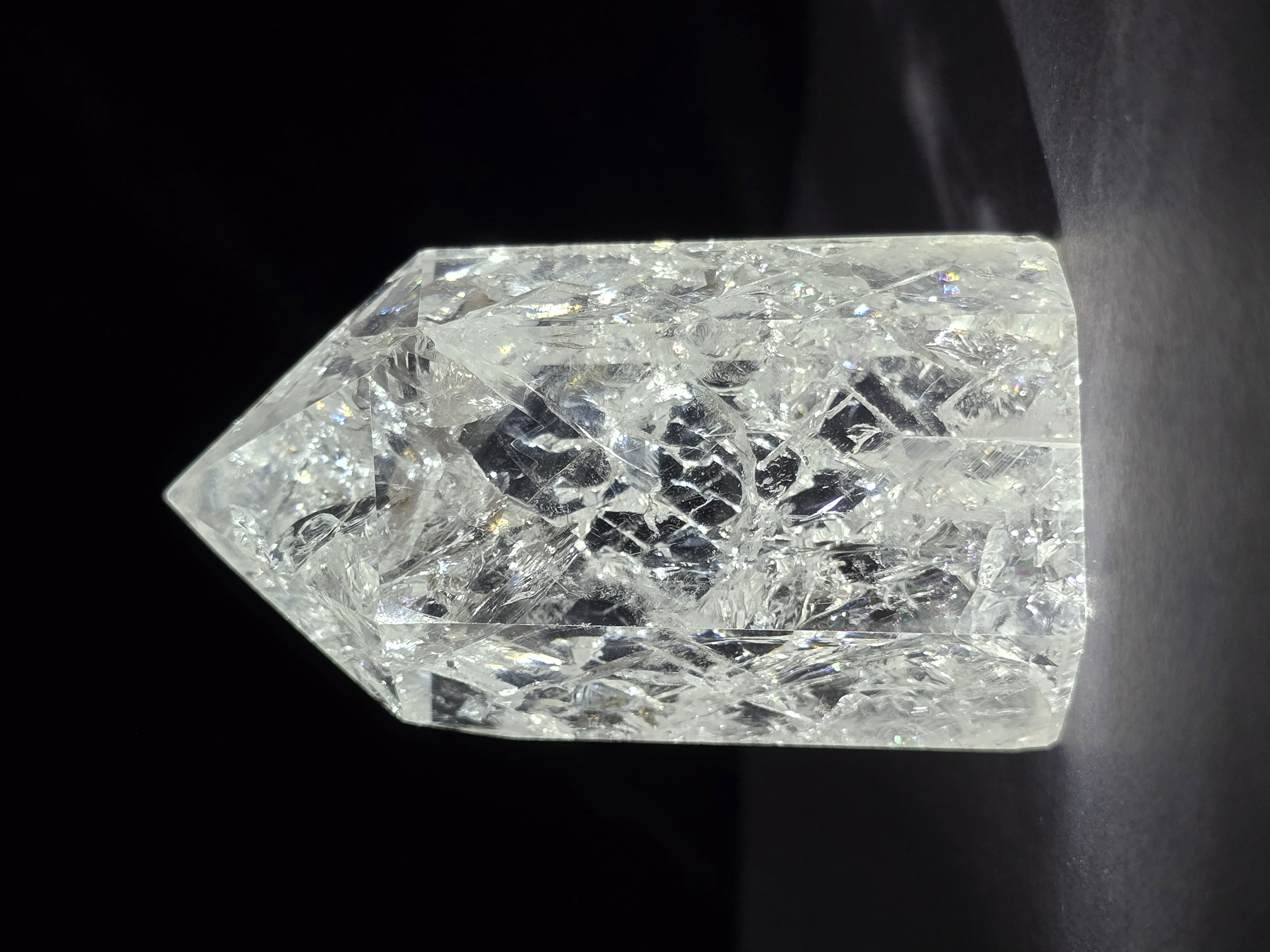 Trụ Thạch Anh Trắng Nổ / Crackle Quartz (CÓ XỬ LÍ NHIỆT) - Brazil