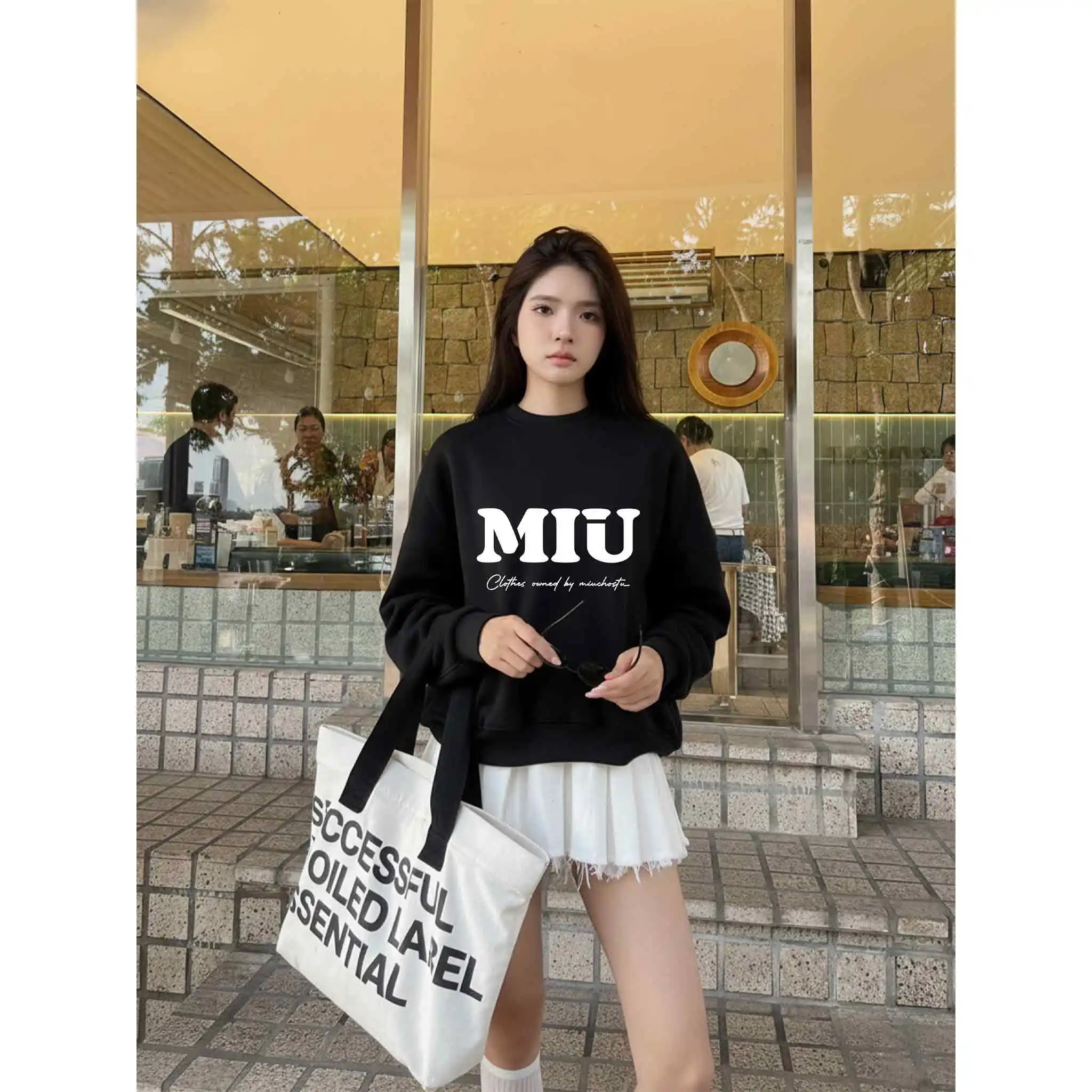 Áo Sweater form boxy Miucho nỉ 2 da dày dặn thoáng mát thoải mái mỗi ngày in chữ MIU basic 2831_thumbnail_2