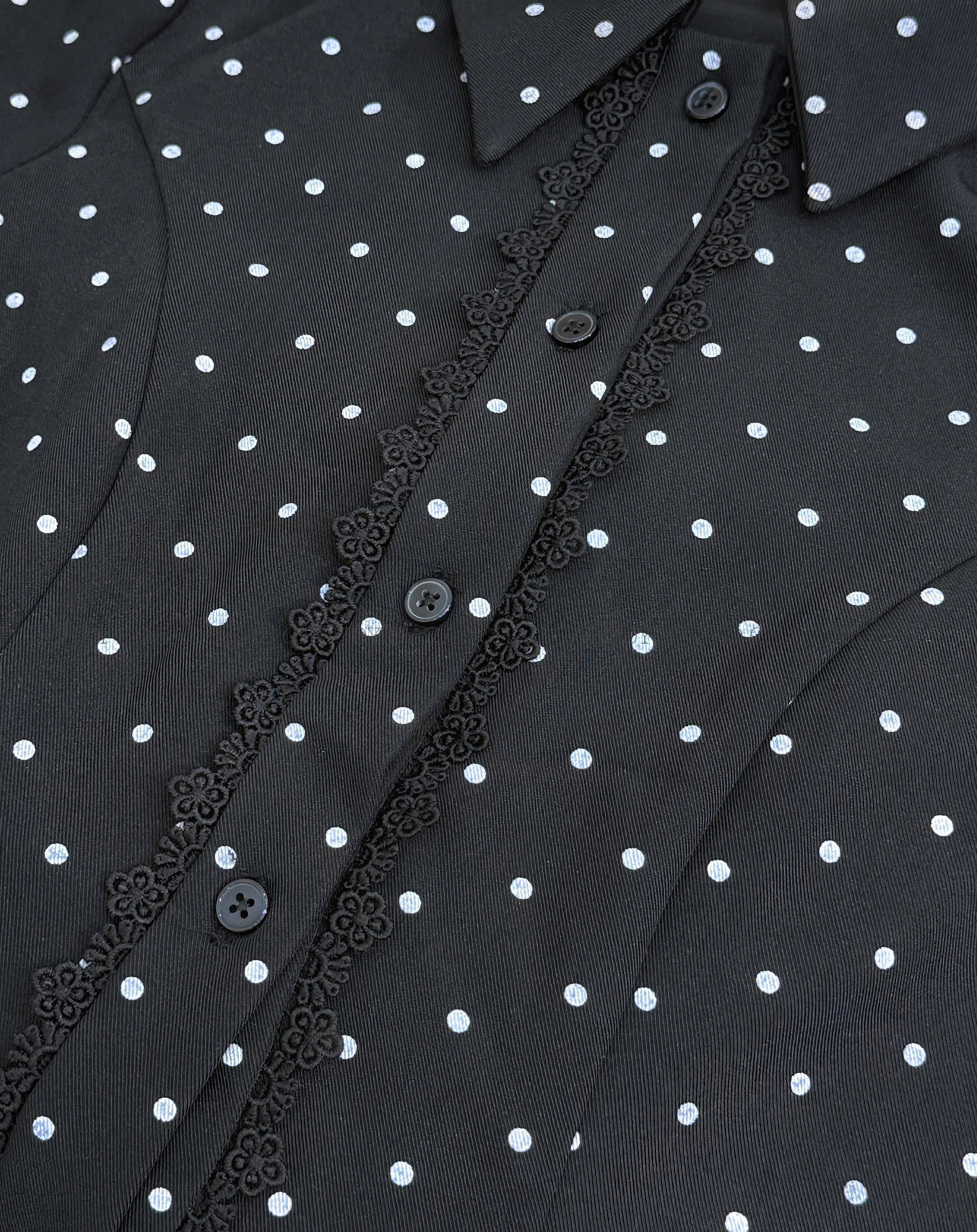 U751 ÁO KIỂU CHẤM BI ĐEN_thumbnail_4