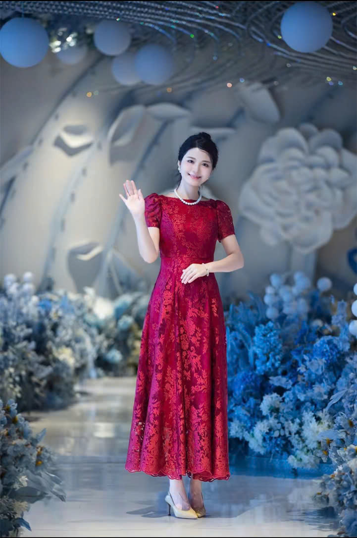 Đầm dự tiệc dạ hội ren thêu 3D tay con cổ thuyền sang trọng_thumbnail_5