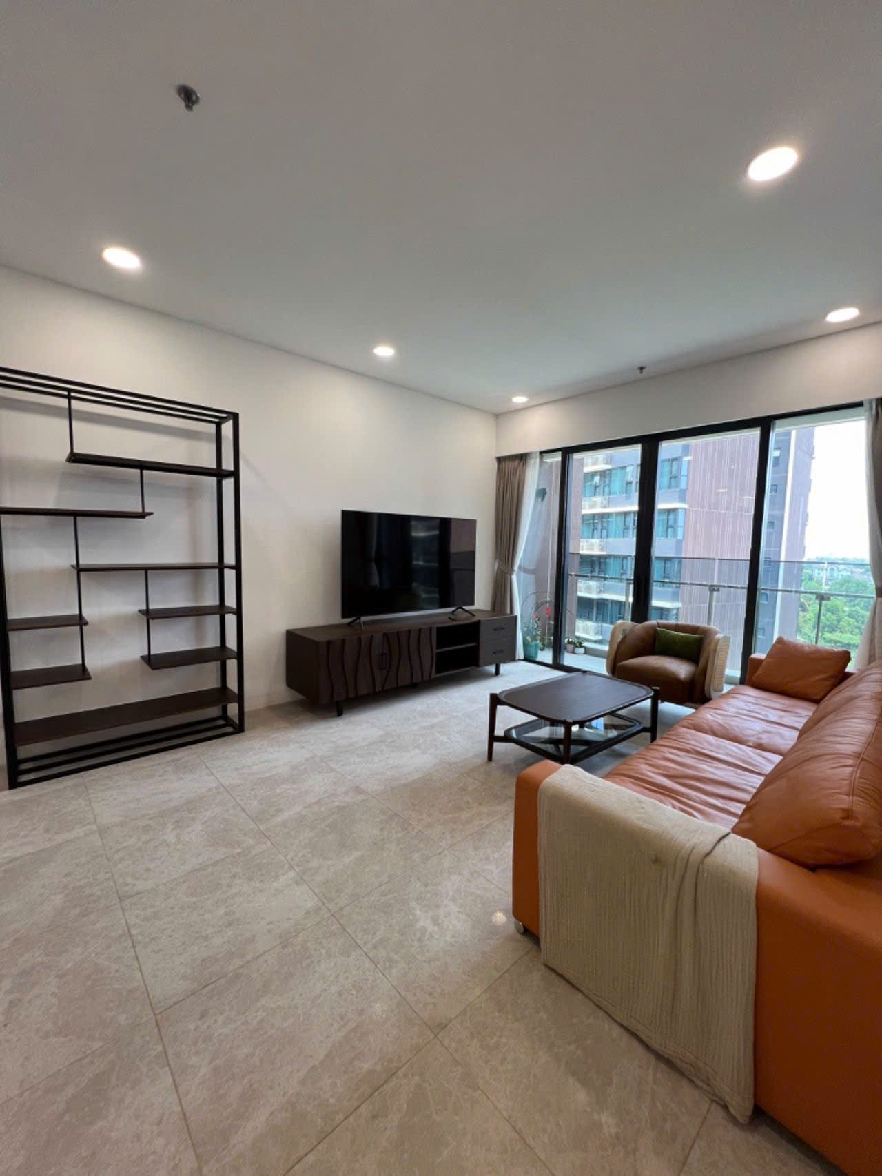 Cho thuê căn hộ 3PN luxury, có thang máy riêng, tiện ích cực đỉnh_thumbnail_4