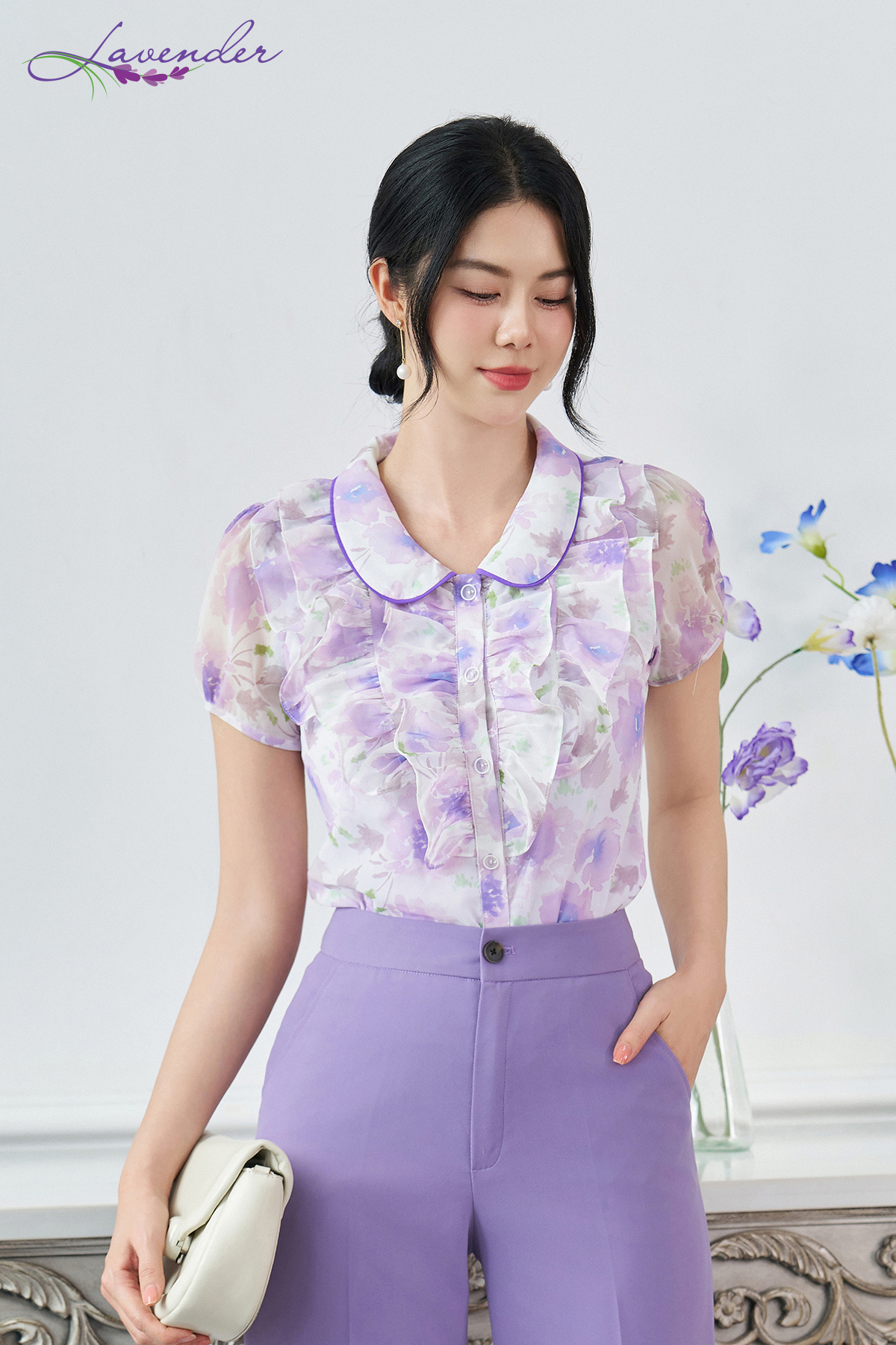 Áo sơ mi hoa tím cổ sen lé bèo ngực tay ngắn A3074