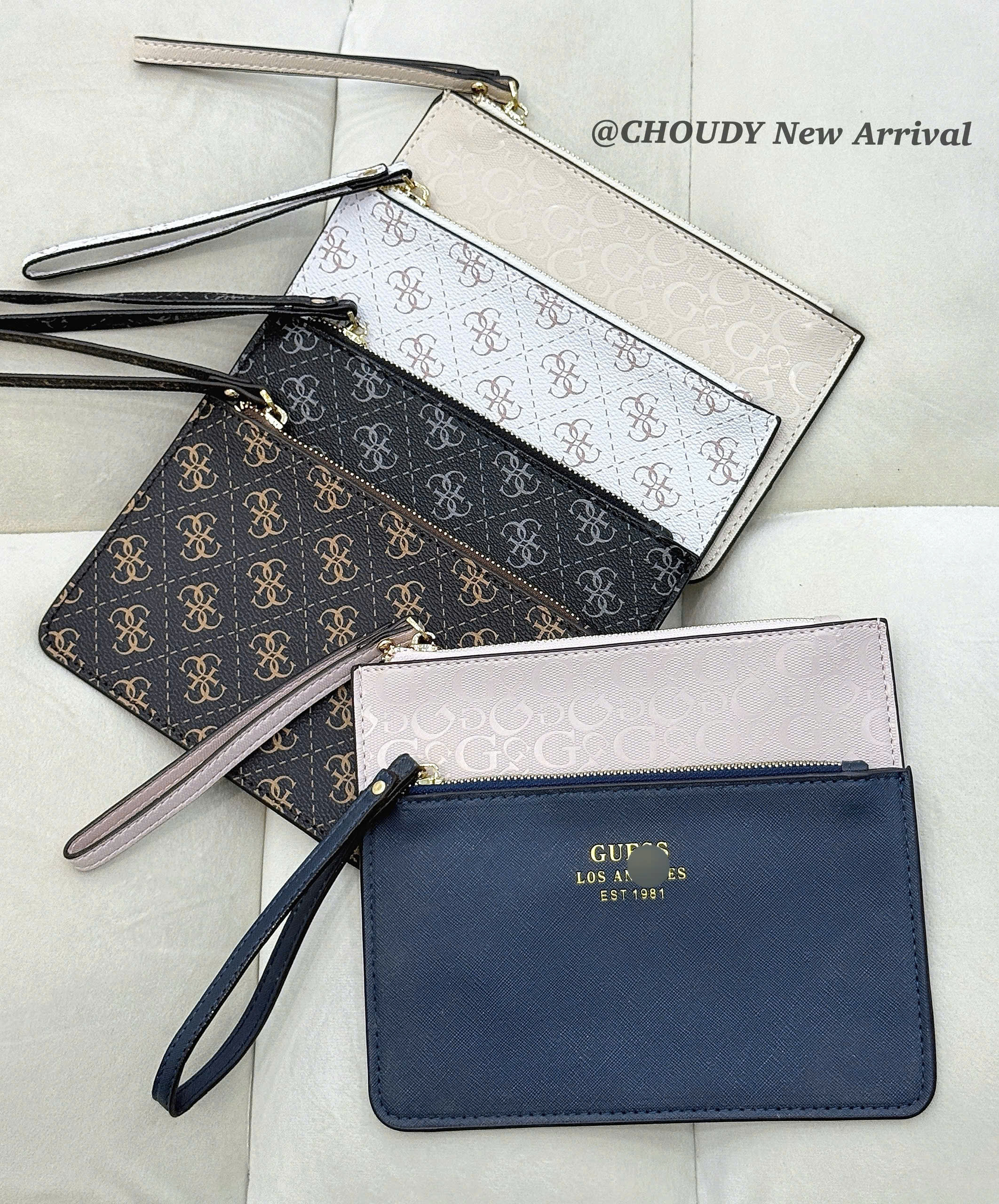 V24 VÍ CẦM TAY 6 MÀU