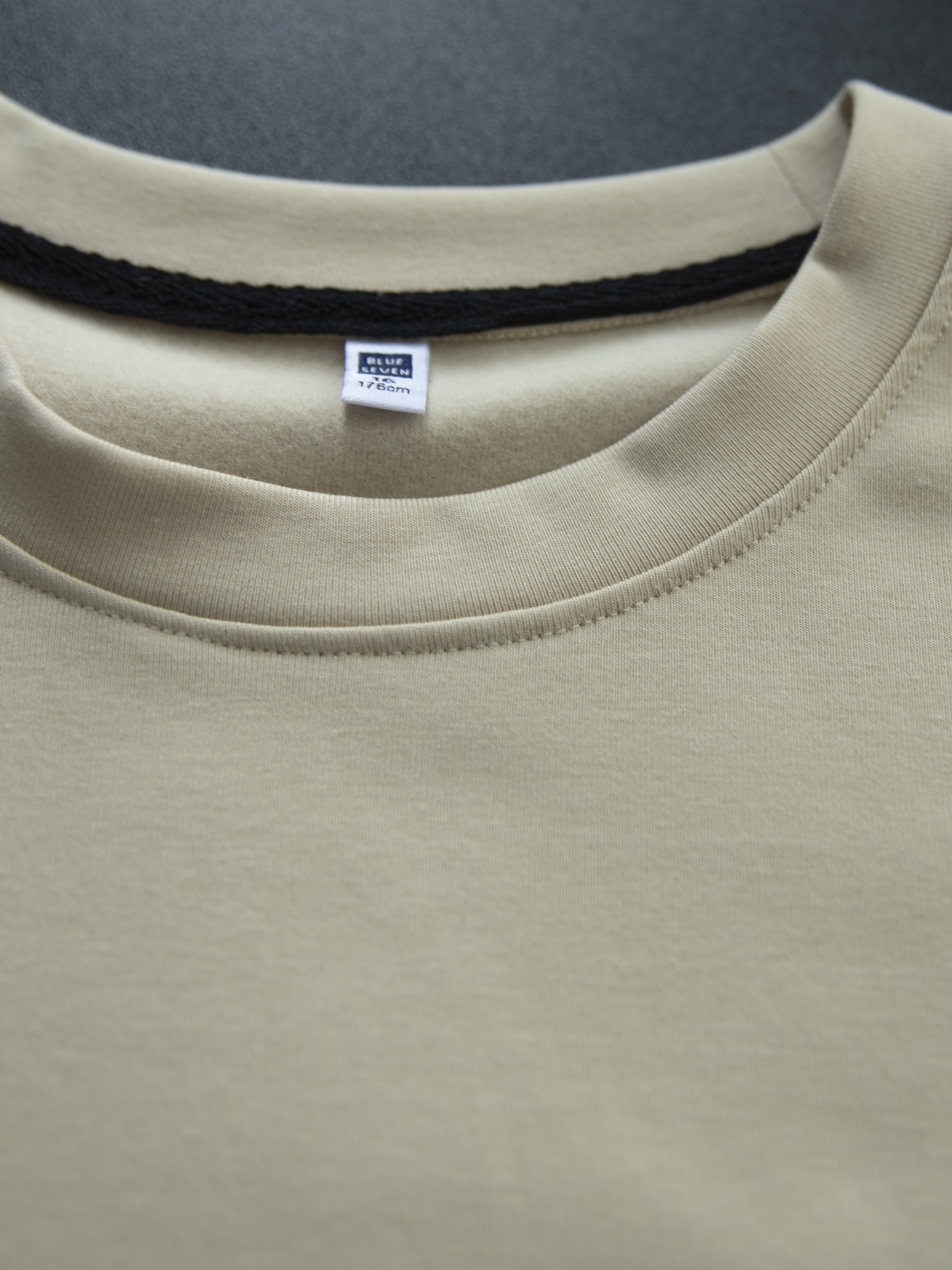 Áo giữ nhiệt bé trai màu be có lớp lót lông mỏng_thumbnail_1