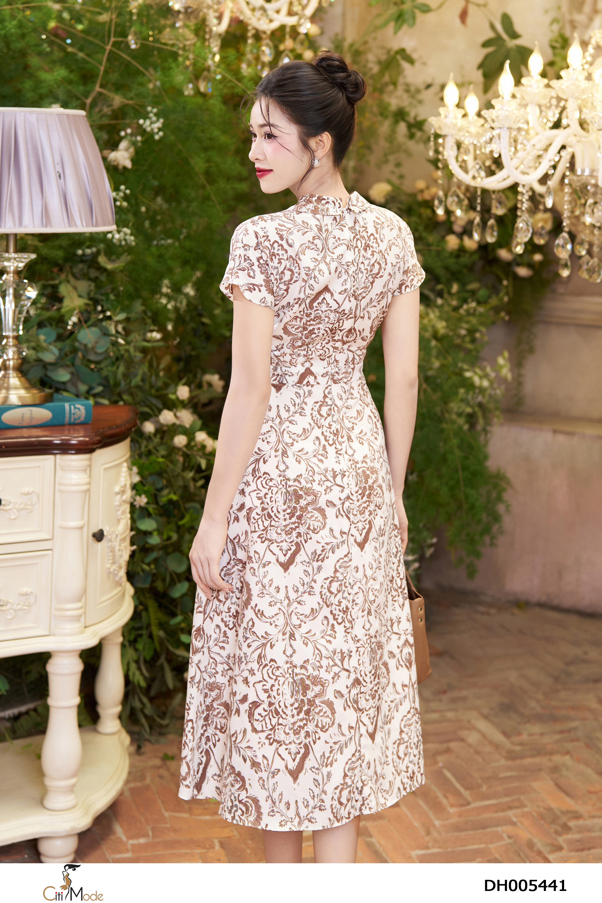 Đầm xòe họa tiết nâu cổ đức nhún eo tay chờm