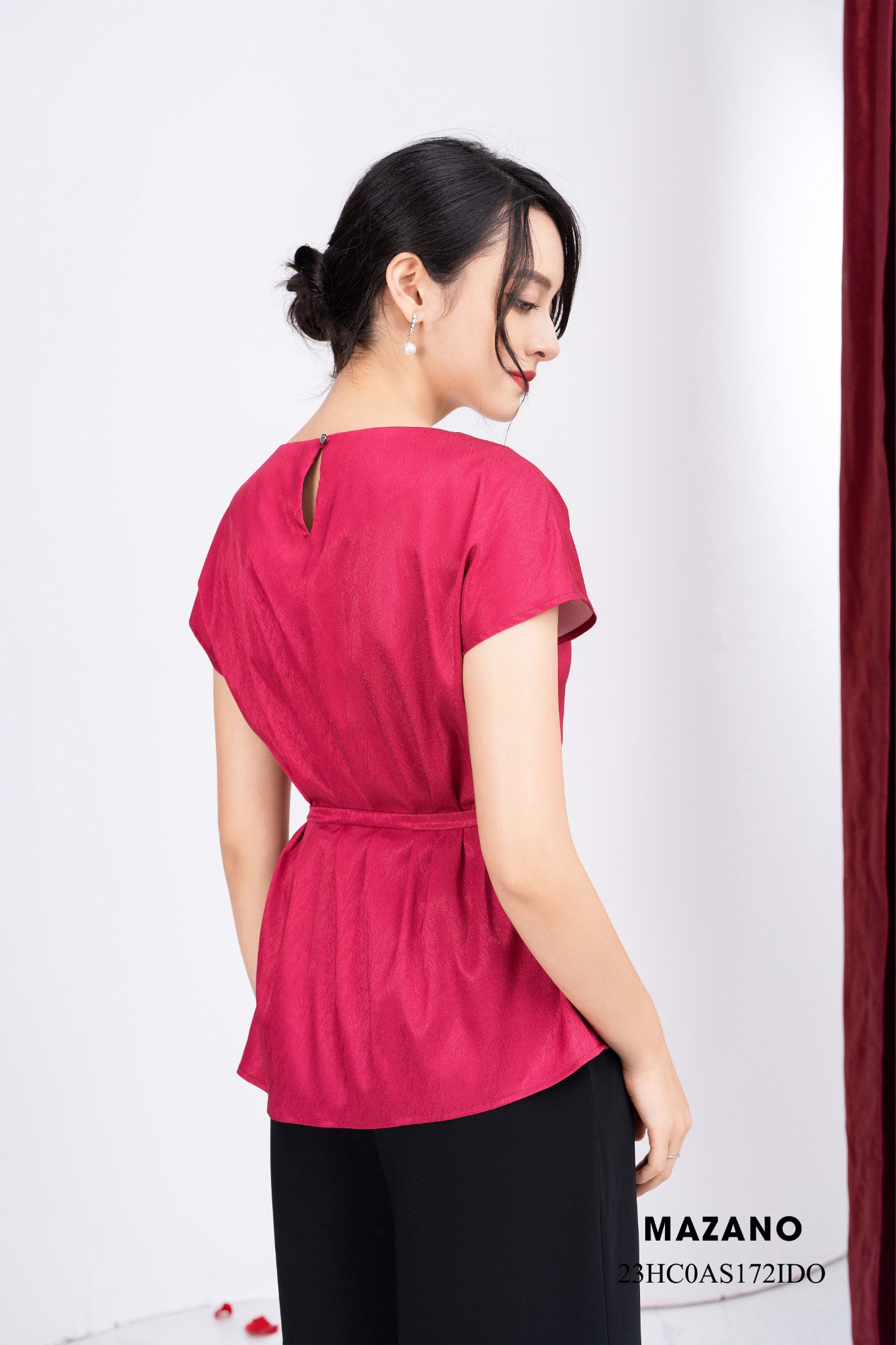 Áo top lụa hồng vân gấm thắt đai in hoa loang màu_thumbnail_3