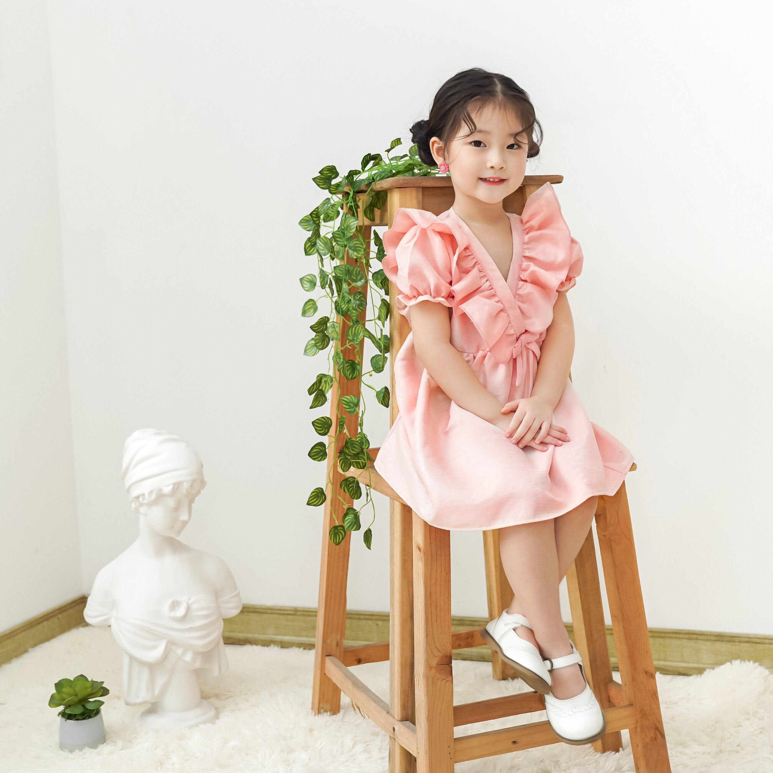 Váy cổ V bèo cánh tiên_thumbnail_3