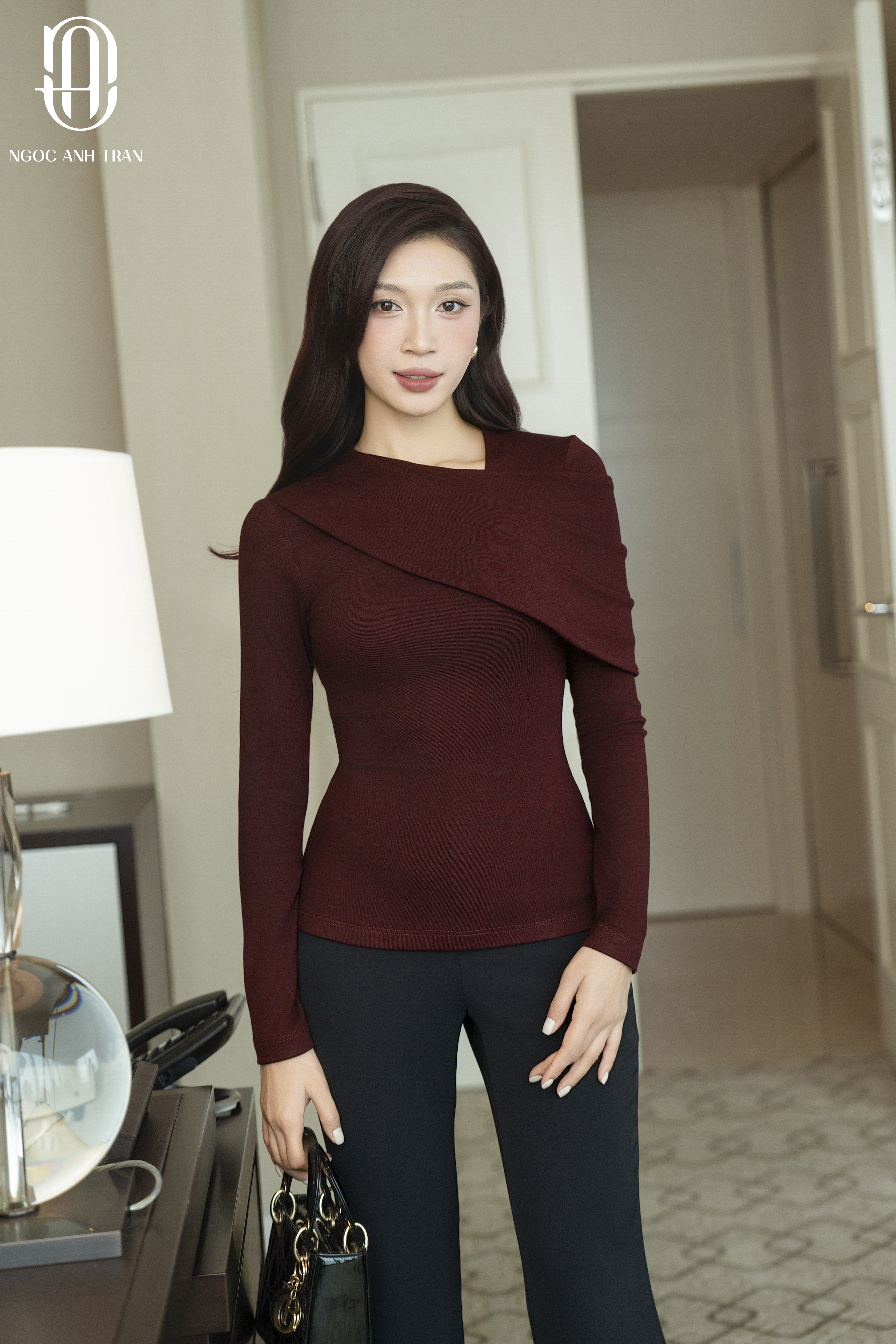 AT002 - Áo thun đỏ burgundy