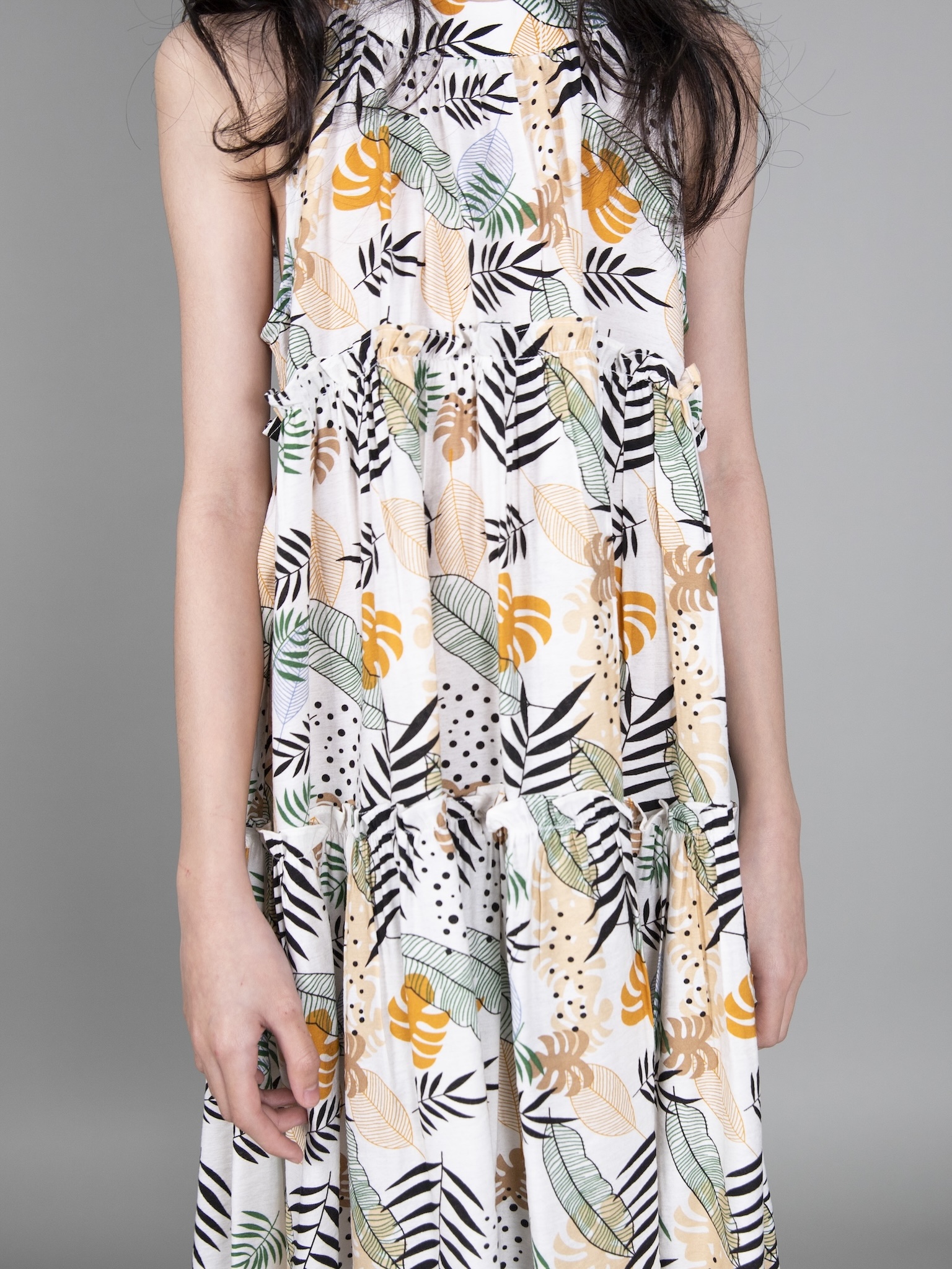 Váy cổ kiềng họa tiết hình lá_thumbnail_5