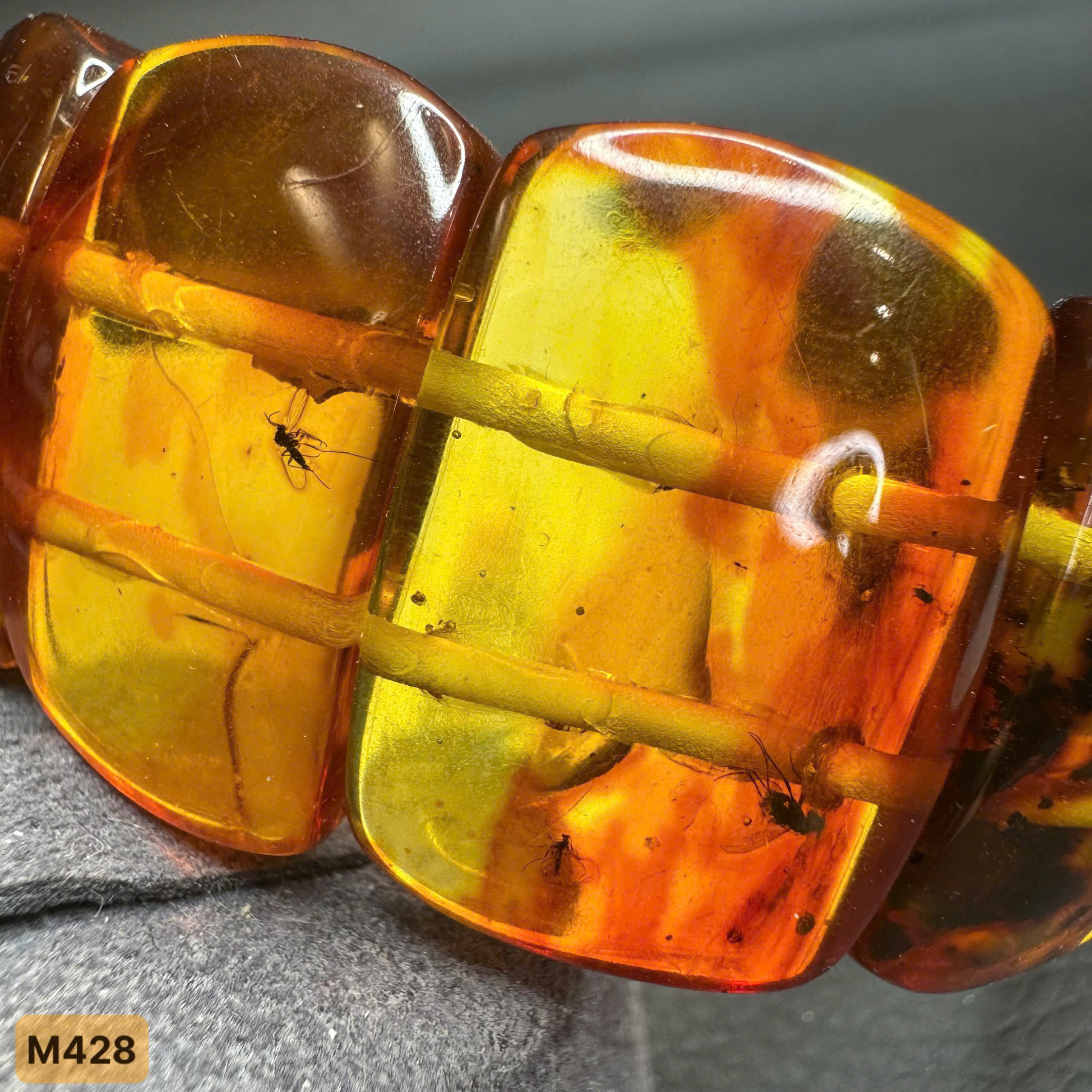 Lắc Bản Côn Trùng Ánh Huyết - M428_thumbnail_3