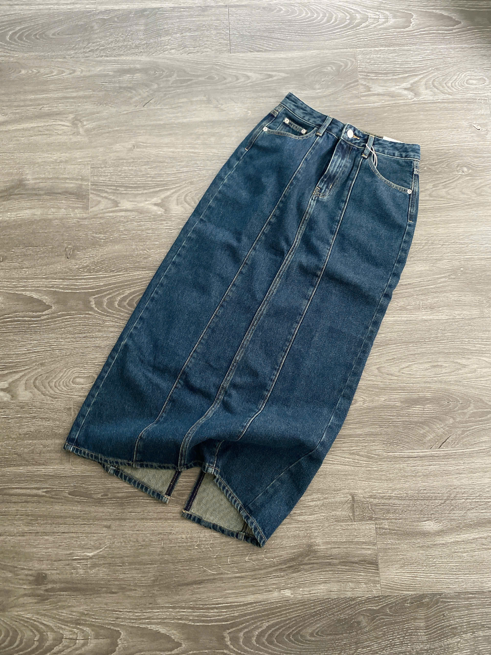 V305 CHAN VAY ZR (L12-4)