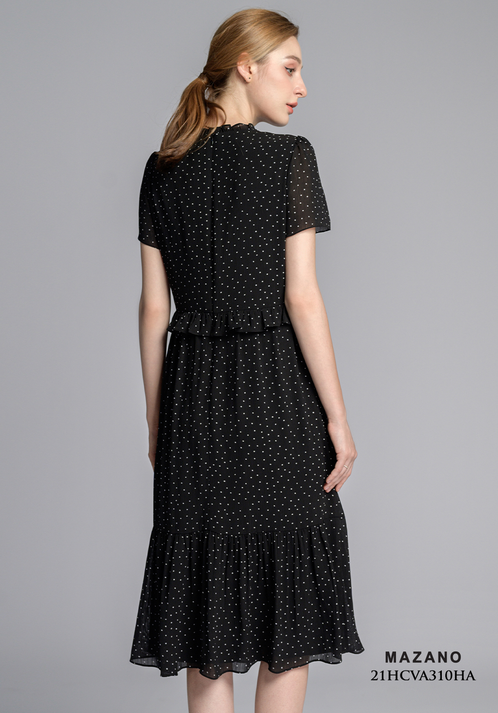 Váy suông đen chấm bi bèo peplum