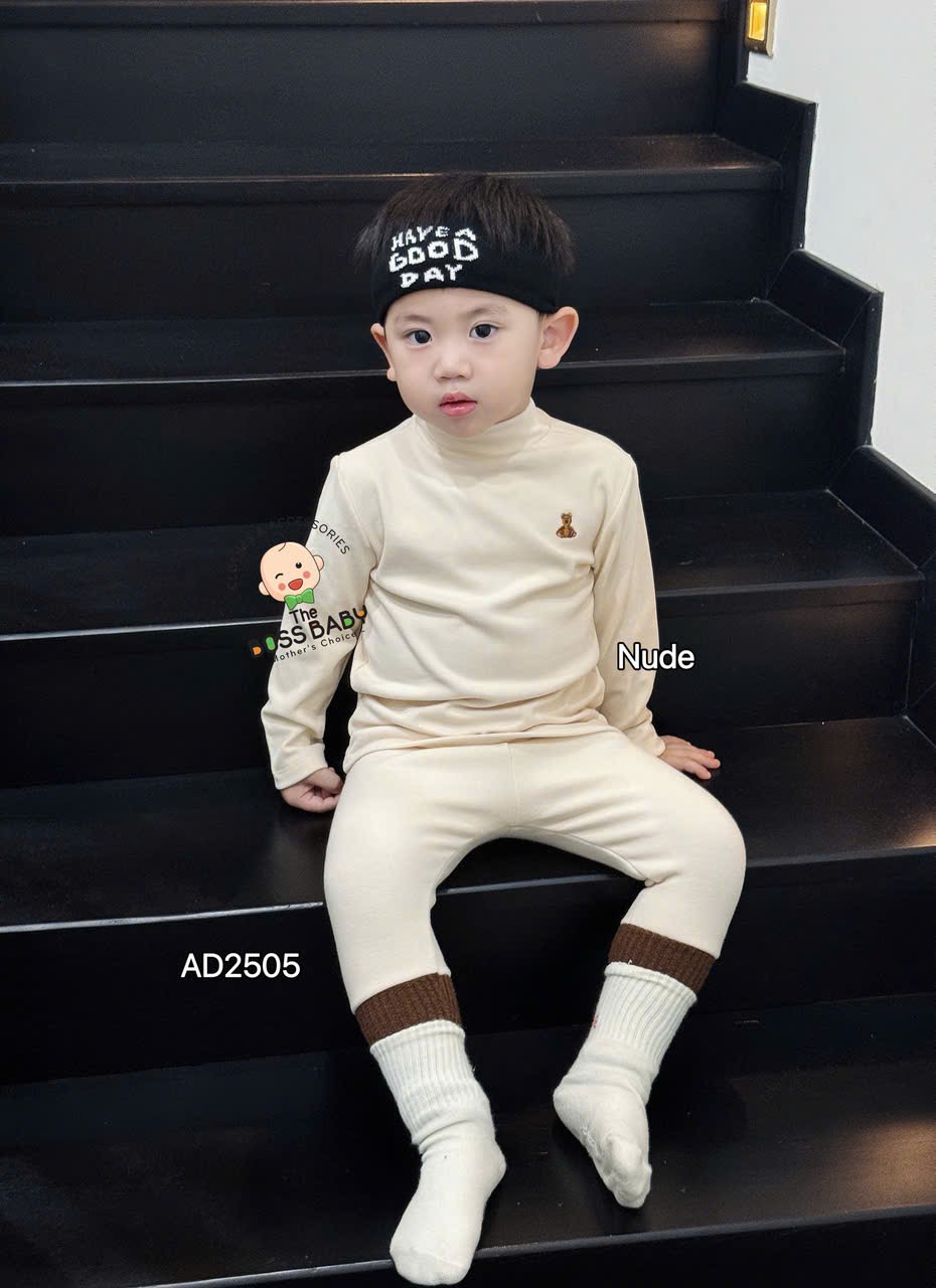 Áo nỉ ép bông giữ nhiệt cao cổ trơn thêu gấu_thumbnail_4