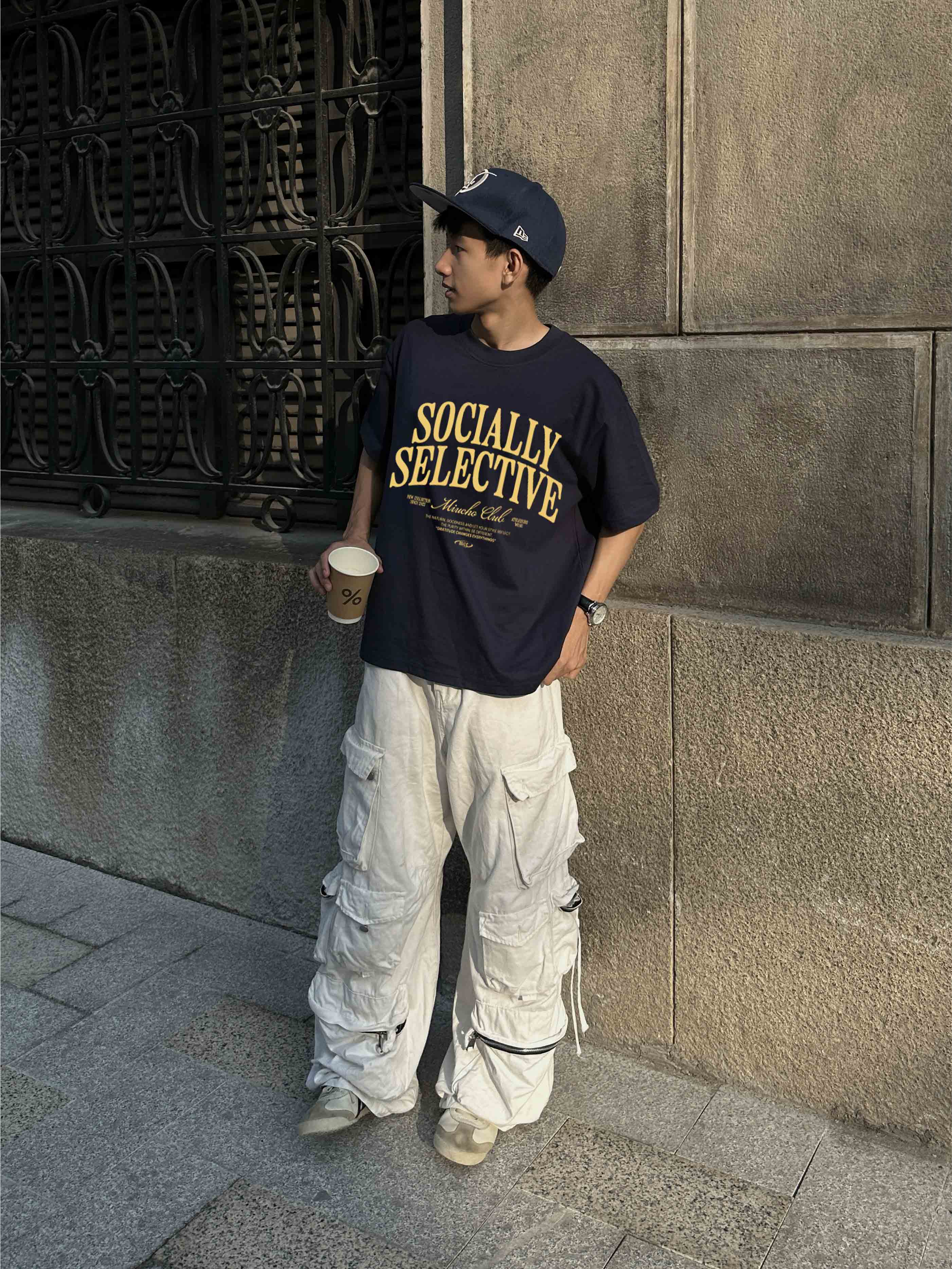 Áo thun nam form boxy cổ tròn AXD2423 Miucho Club vải cotton thoáng mát in typography_thumbnail_5