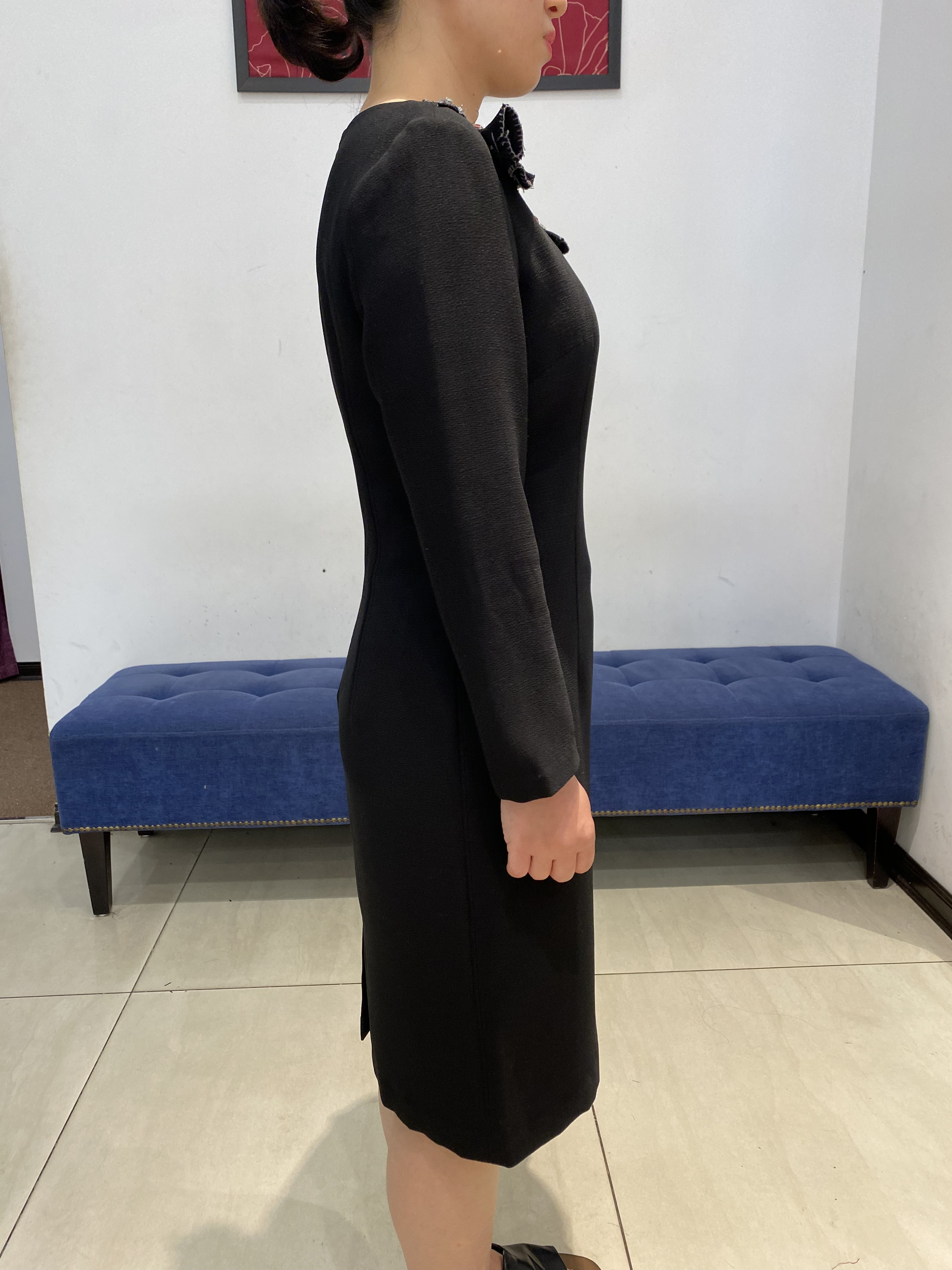 Váy đen đính đá tay lỡ_thumbnail_3