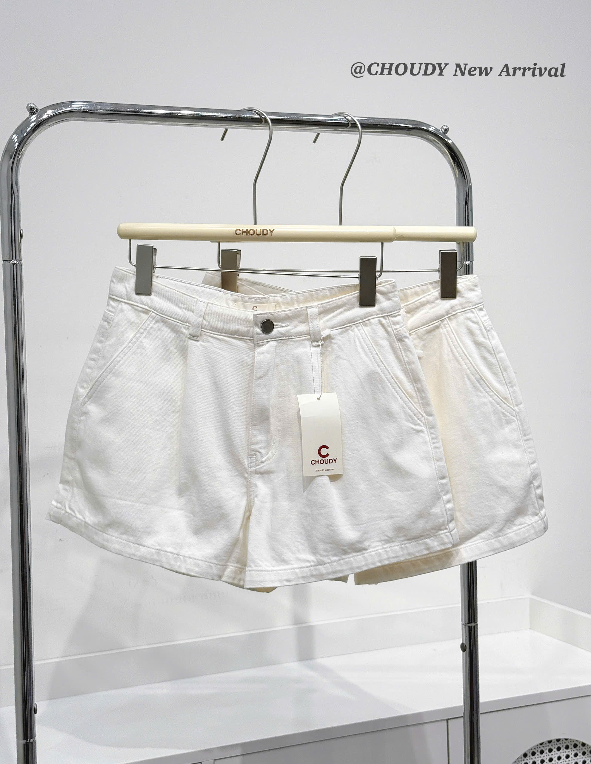 U652 QUẦN SHORT JEAN TRẮNG_thumbnail_1