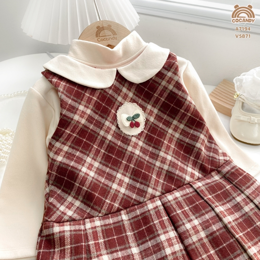 Váy cộc caro nhung ĐỎ NÂU sát nách thêu hoa_thumbnail_1