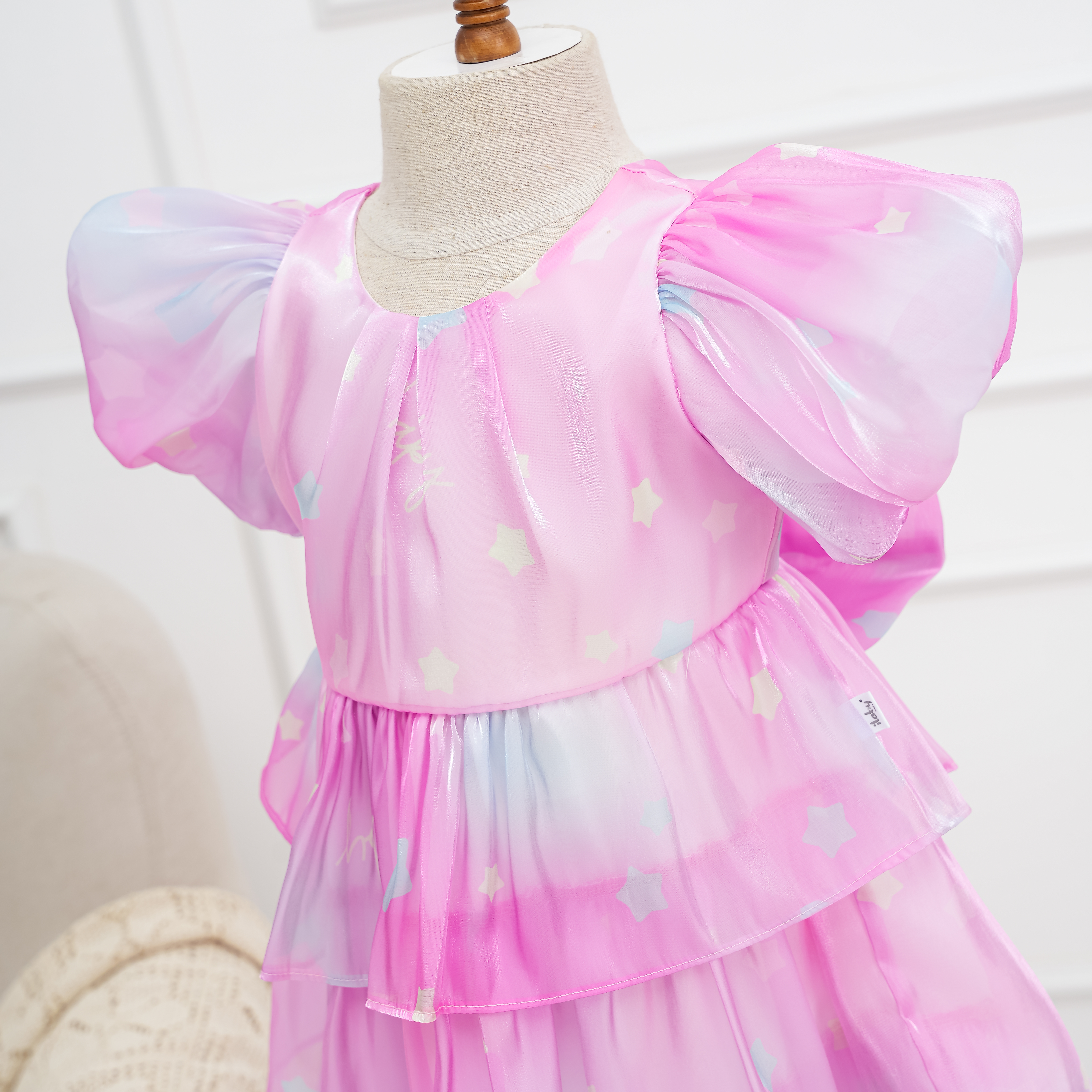 Váy tơ óng họa tiết ba tầng cutout lưng_thumbnail_4