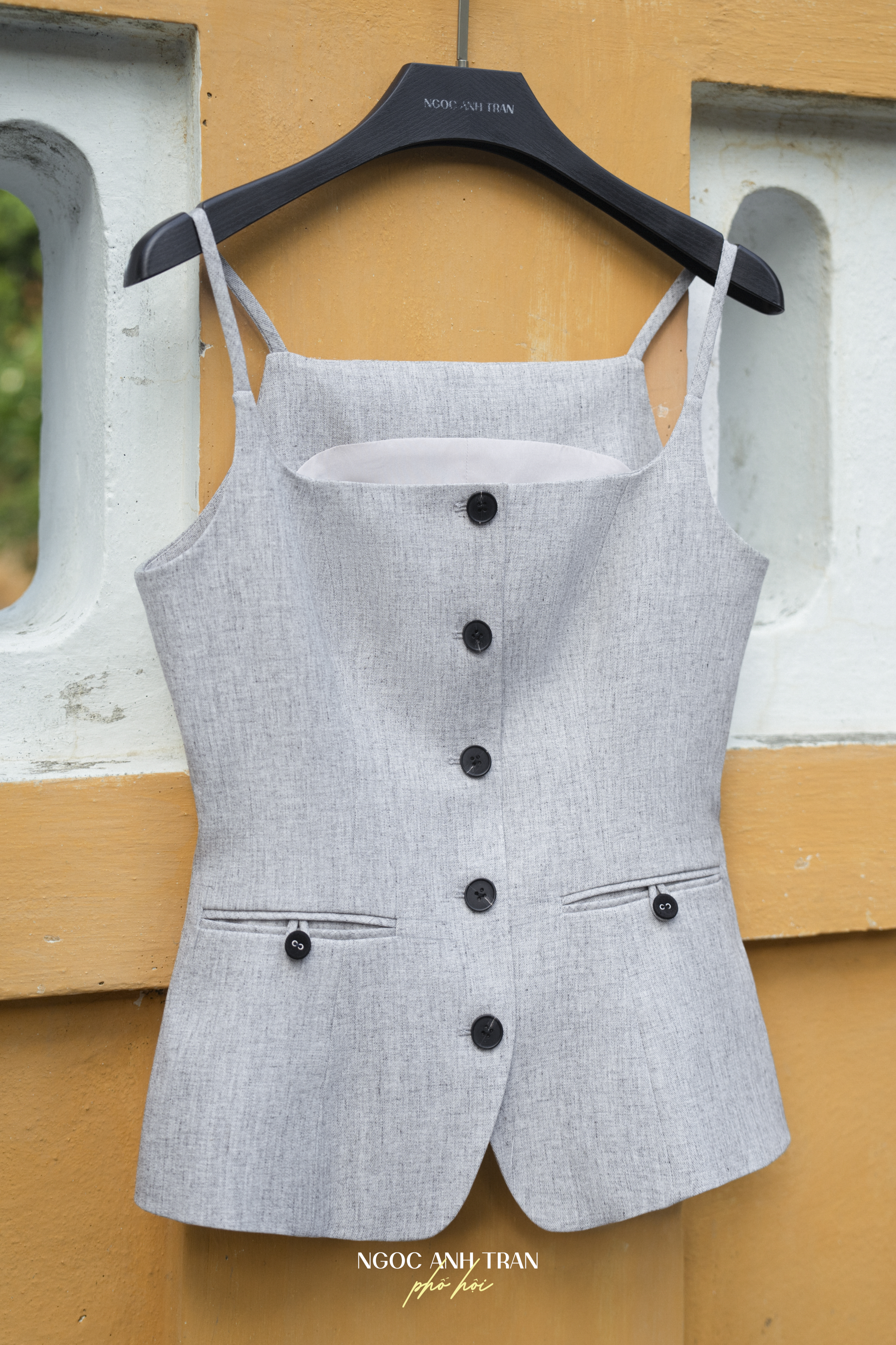 A203 - Áo gile xám nhạt cổ vuông_thumbnail_3