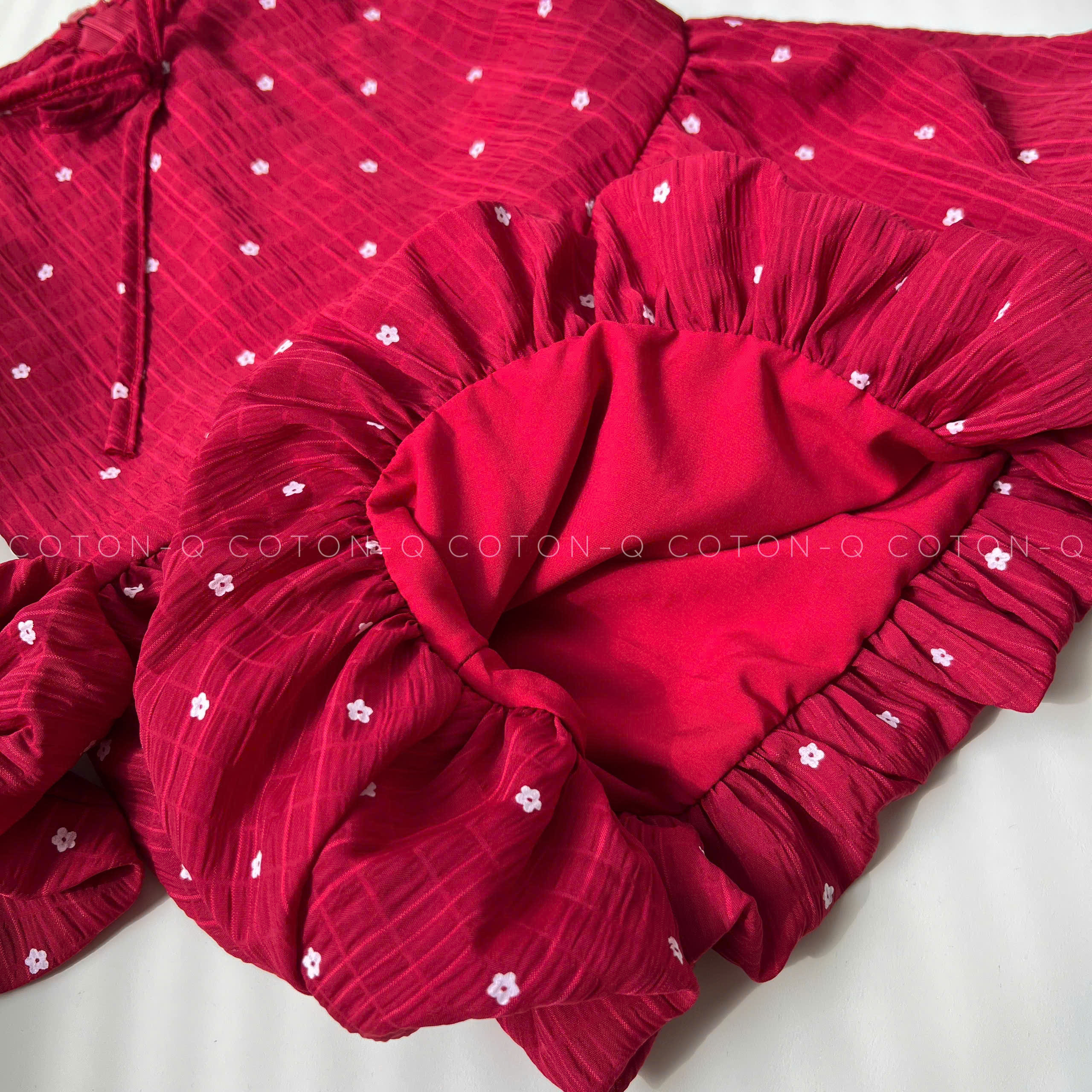 Đầm bé Cotton Q đỏ phối hoa_thumbnail_2