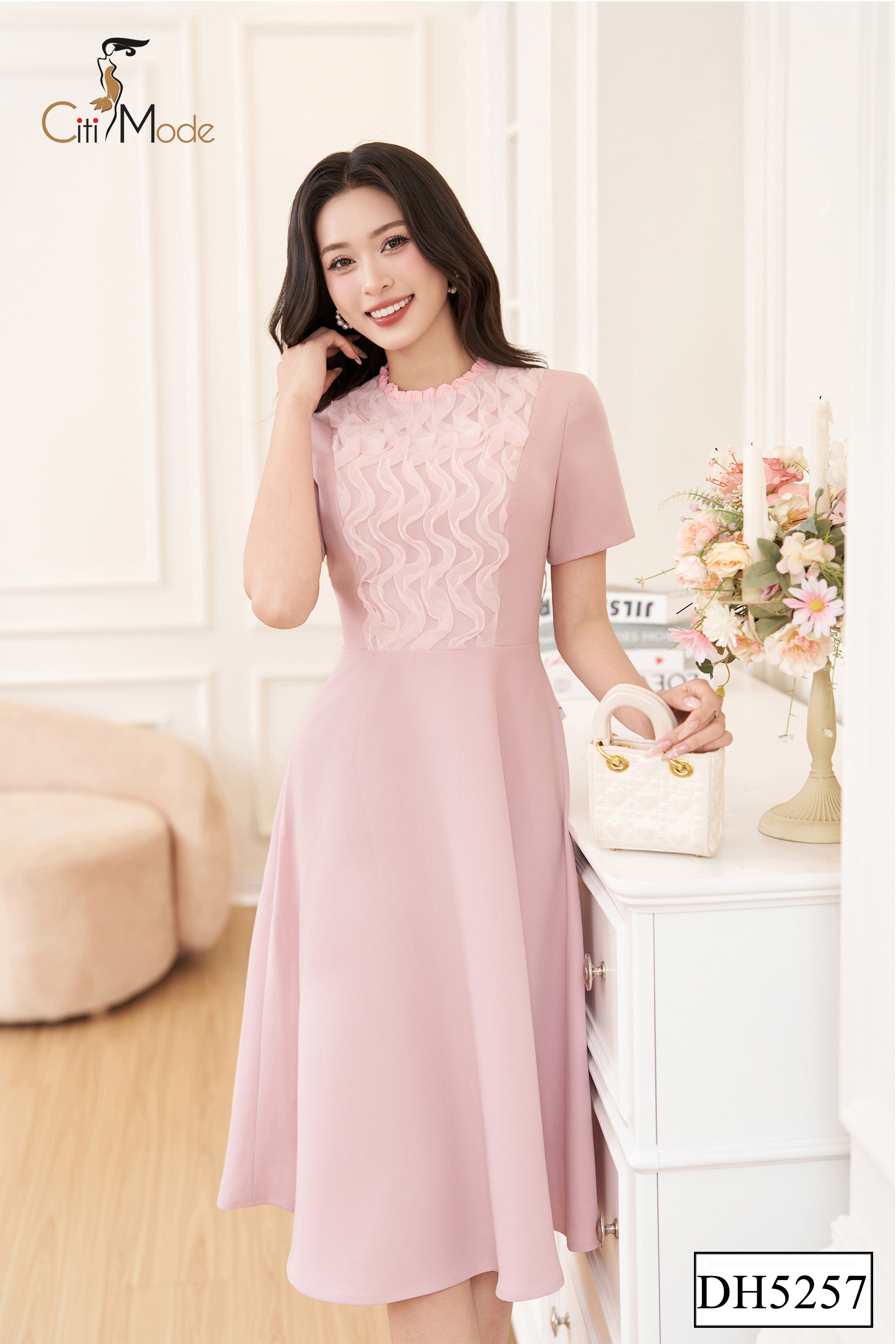 Đầm xoè hồng ngực nhún cách điệu_thumbnail_0