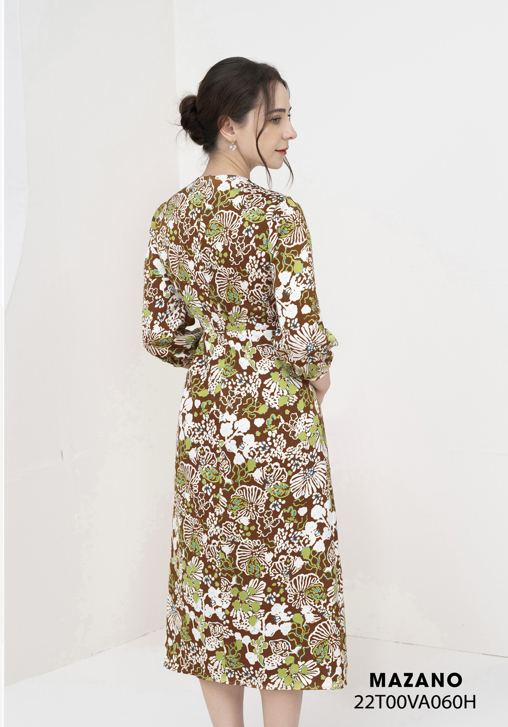 Đầm lụa họa tiết xoắn ngực chân rủ_thumbnail_2