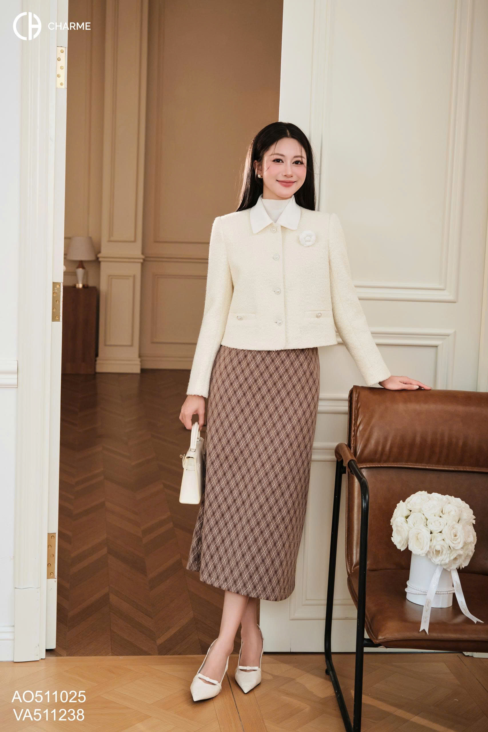 Áo dạ tweed pha cổ đức đính hoa_thumbnail_2