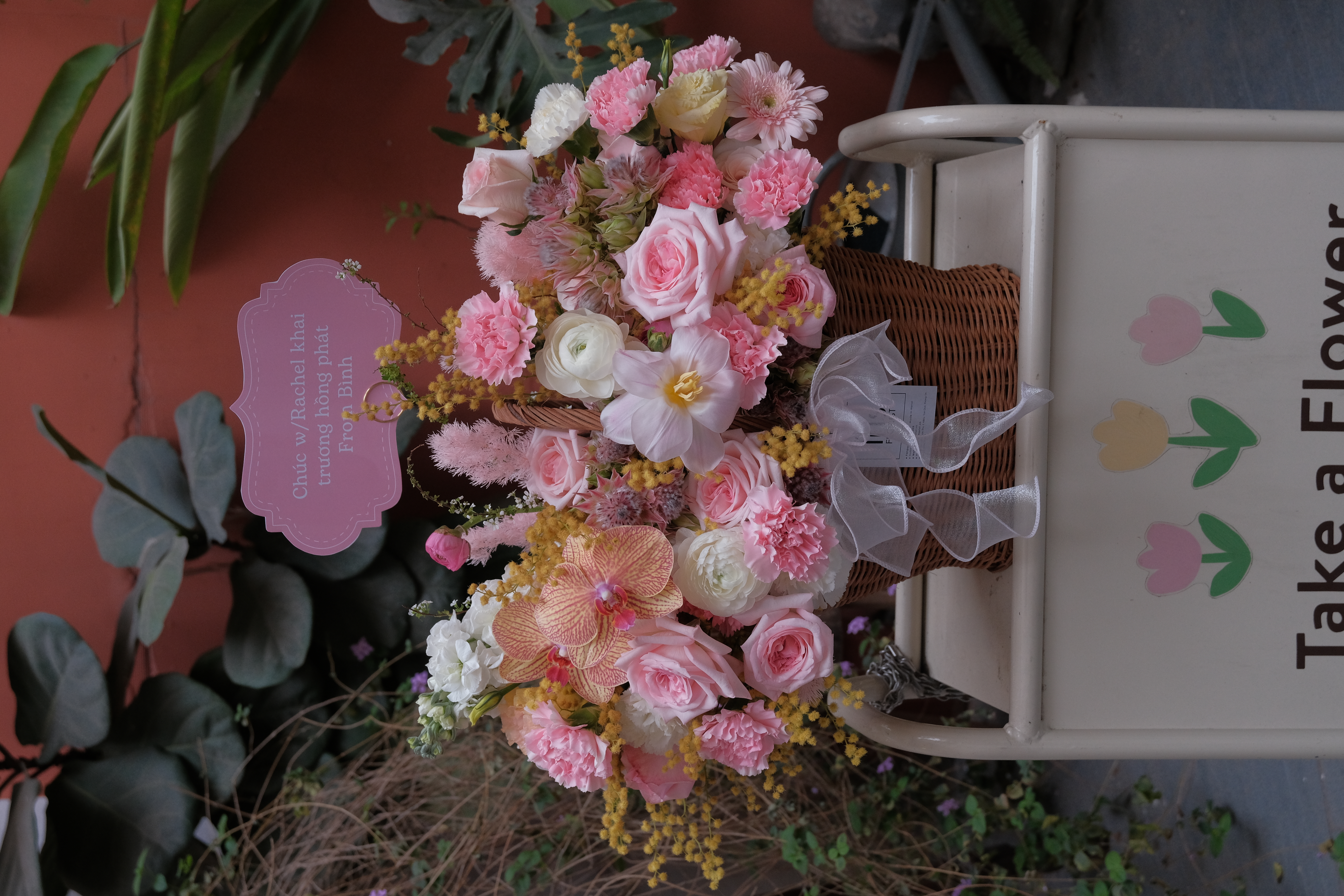 Pink Blossom Basket - Giỏ mây oval - Tone hồng mix